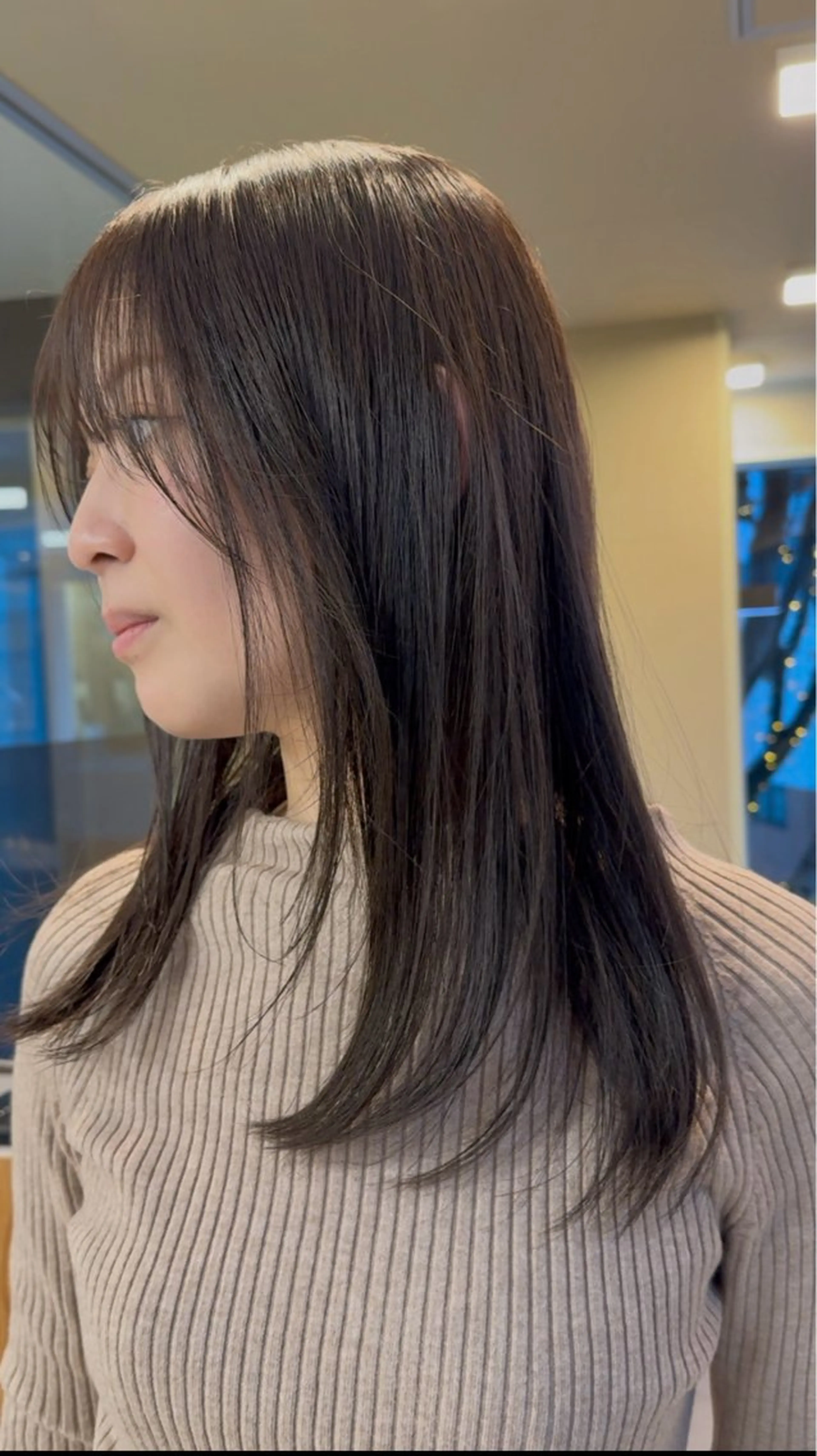 セミロング カラー ナチュラルに目を惹く デザイン/KOHNOのヘアスタイル