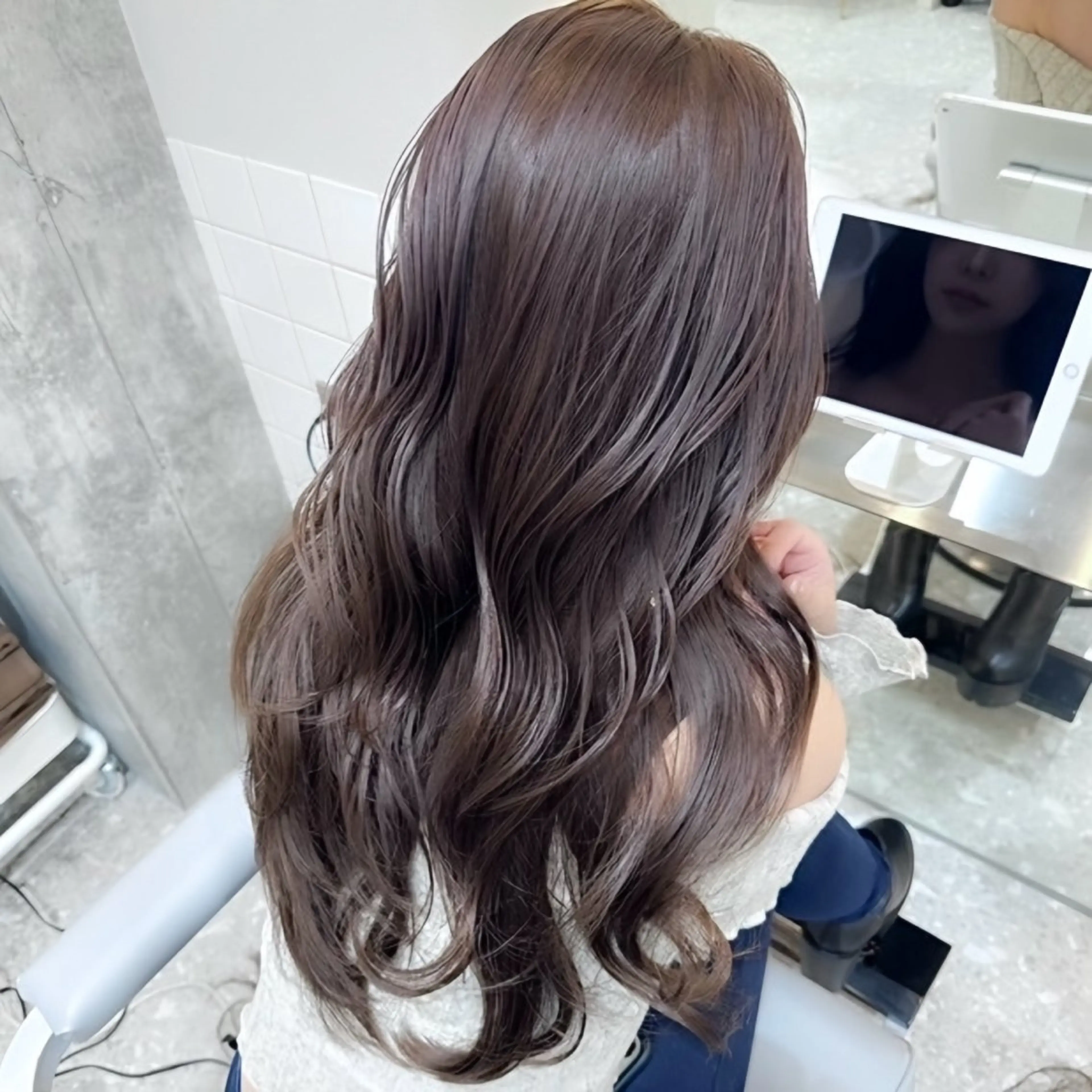 ロング カラー ヘアアレンジ 透明感カラー グレージュ 韓国風ヘア レイヤーカット ワンホンヘア 韓国ボブ/髪質改善 /新宿/Rumiのヘアスタイル