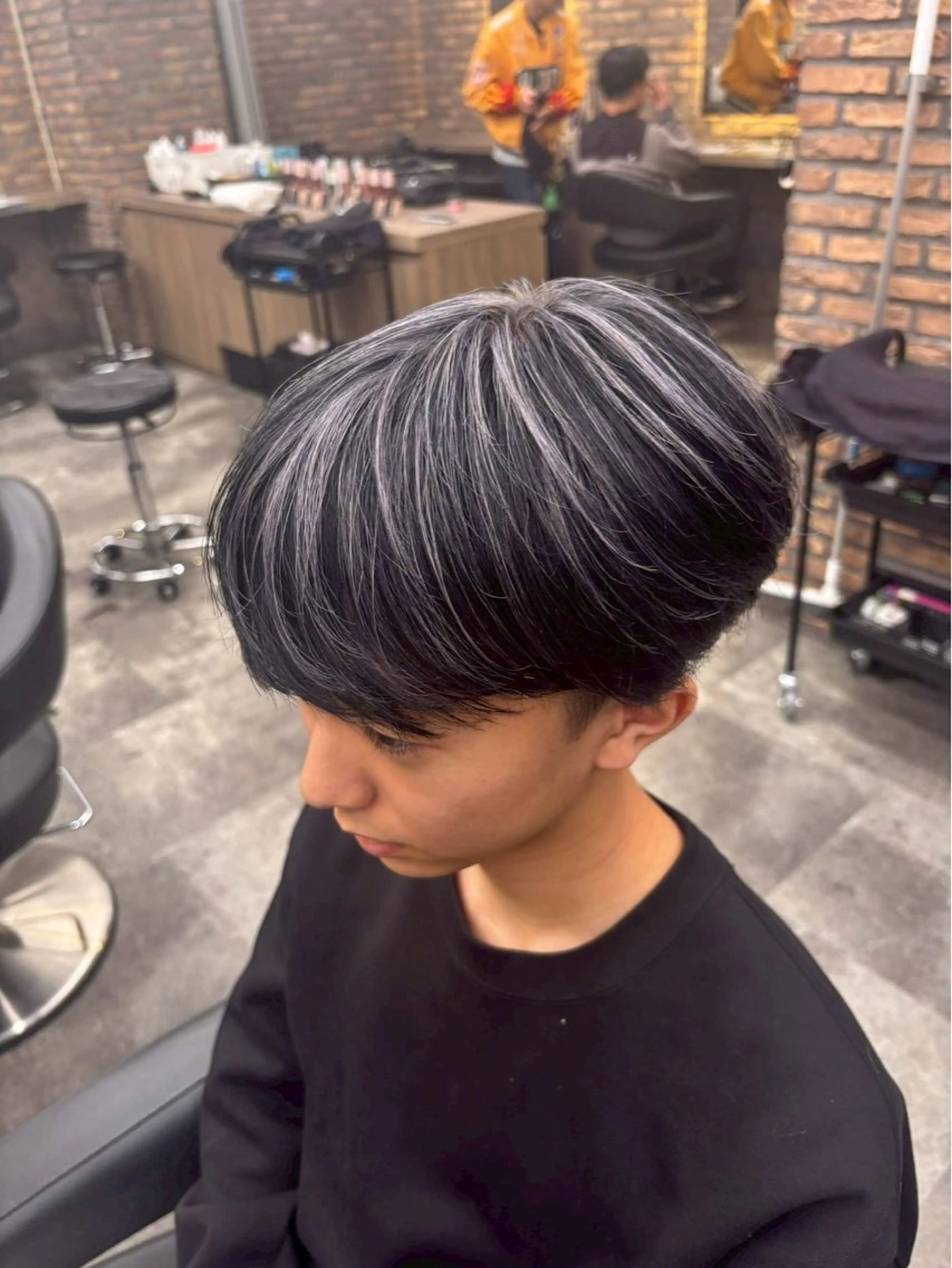 ミディアム カラー メンズ 韓国風ヘア☘️ ヒロトのヘアスタイル
