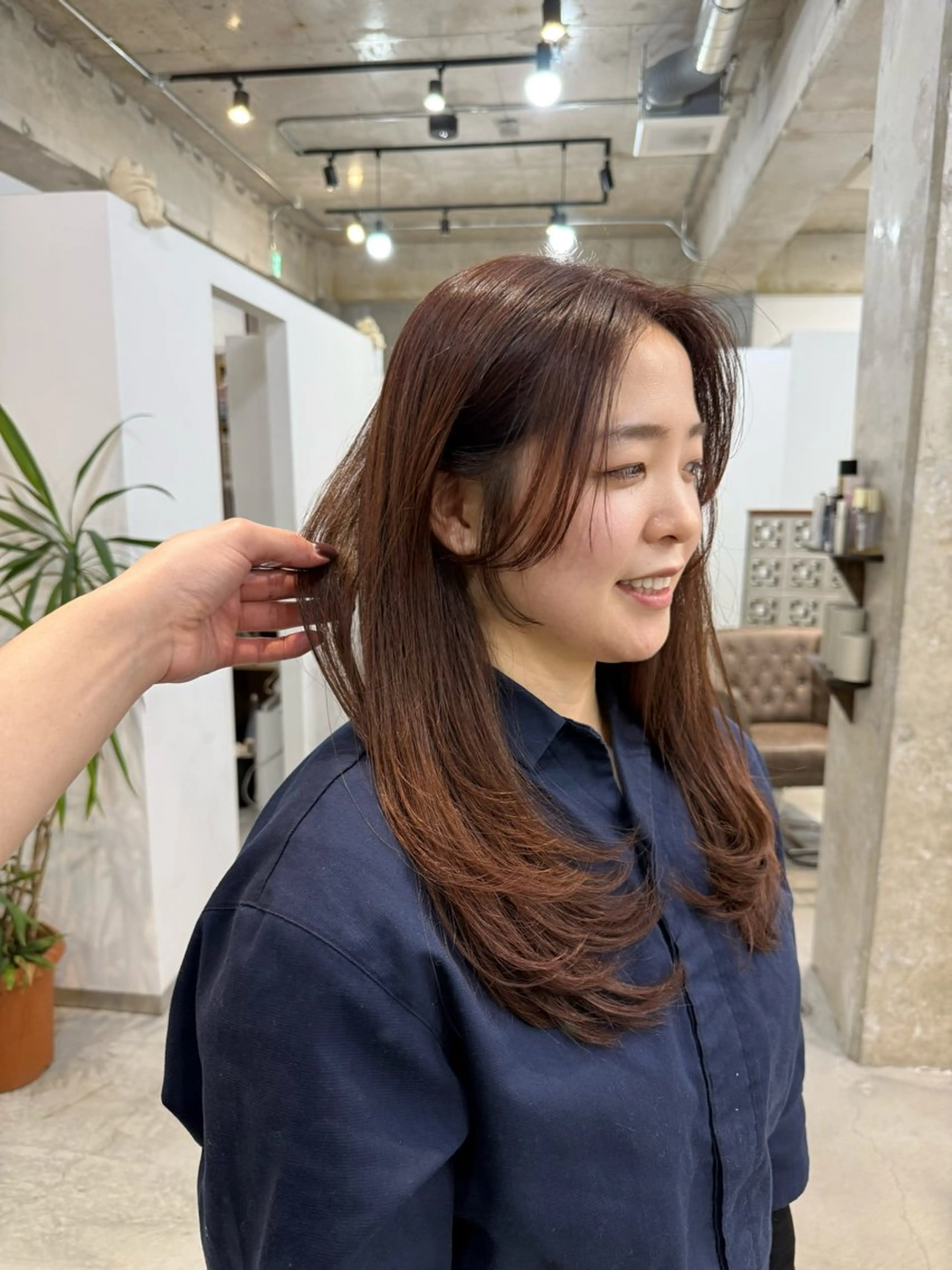 セミロング カラー レイヤーカット カット ヘアカラー トリートメント カイリ /レイヤーカットのヘアスタイル