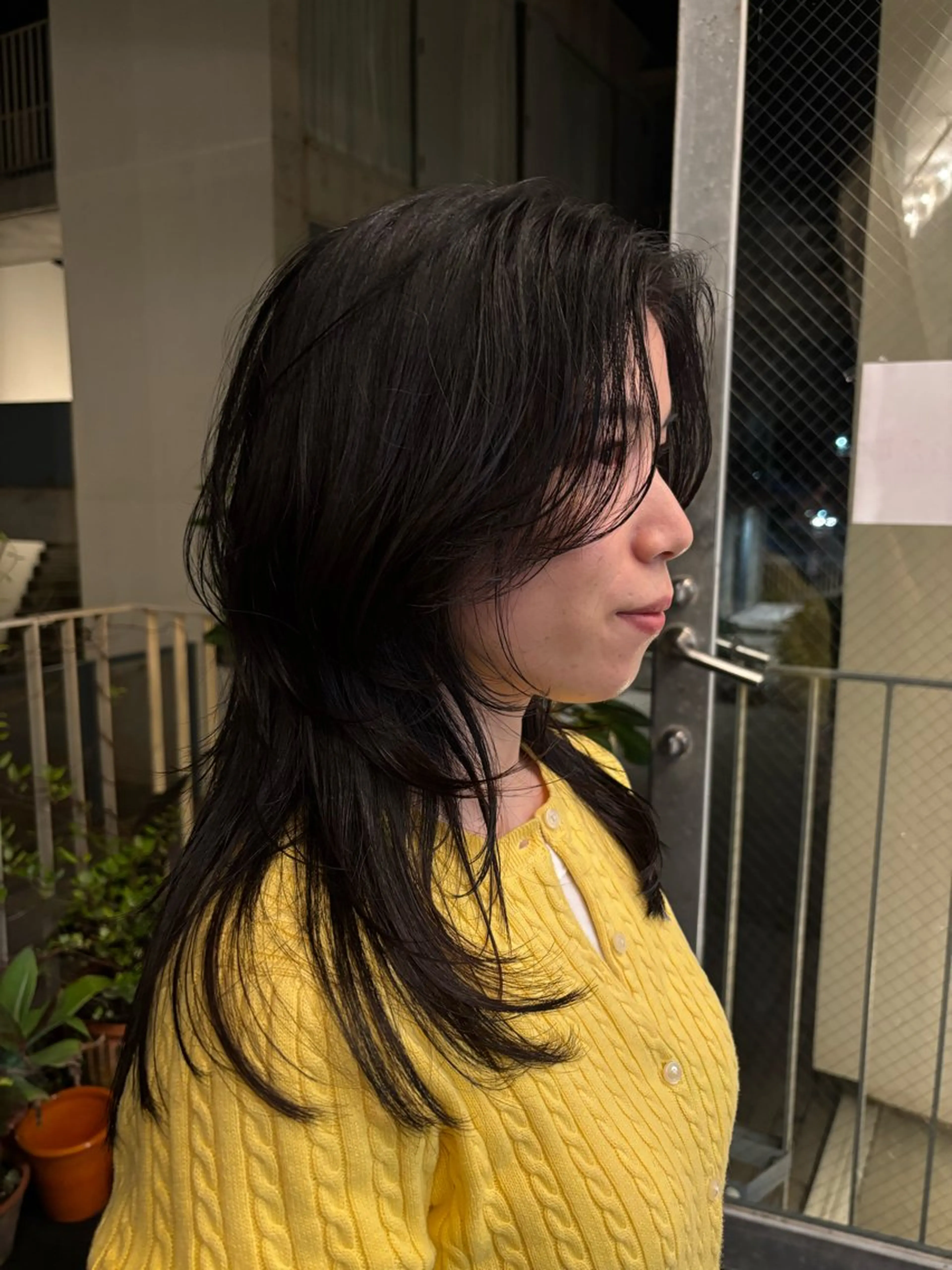 ミディアム レイヤーカット 柿坂 華のヘアスタイル