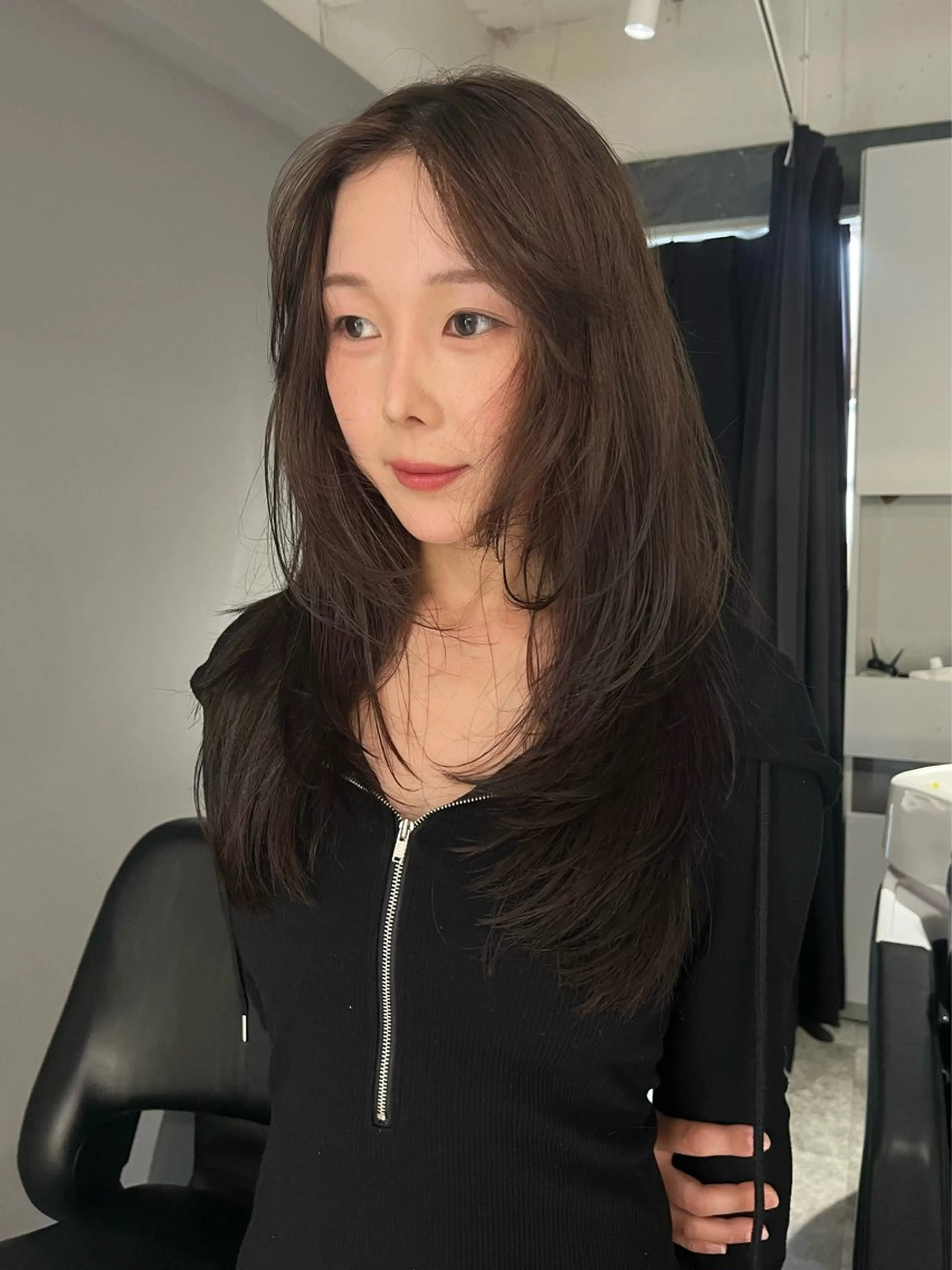 ロング ハイレイヤー レイヤーカット ハイトーンカラー ムラカミカイセイのヘアスタイル