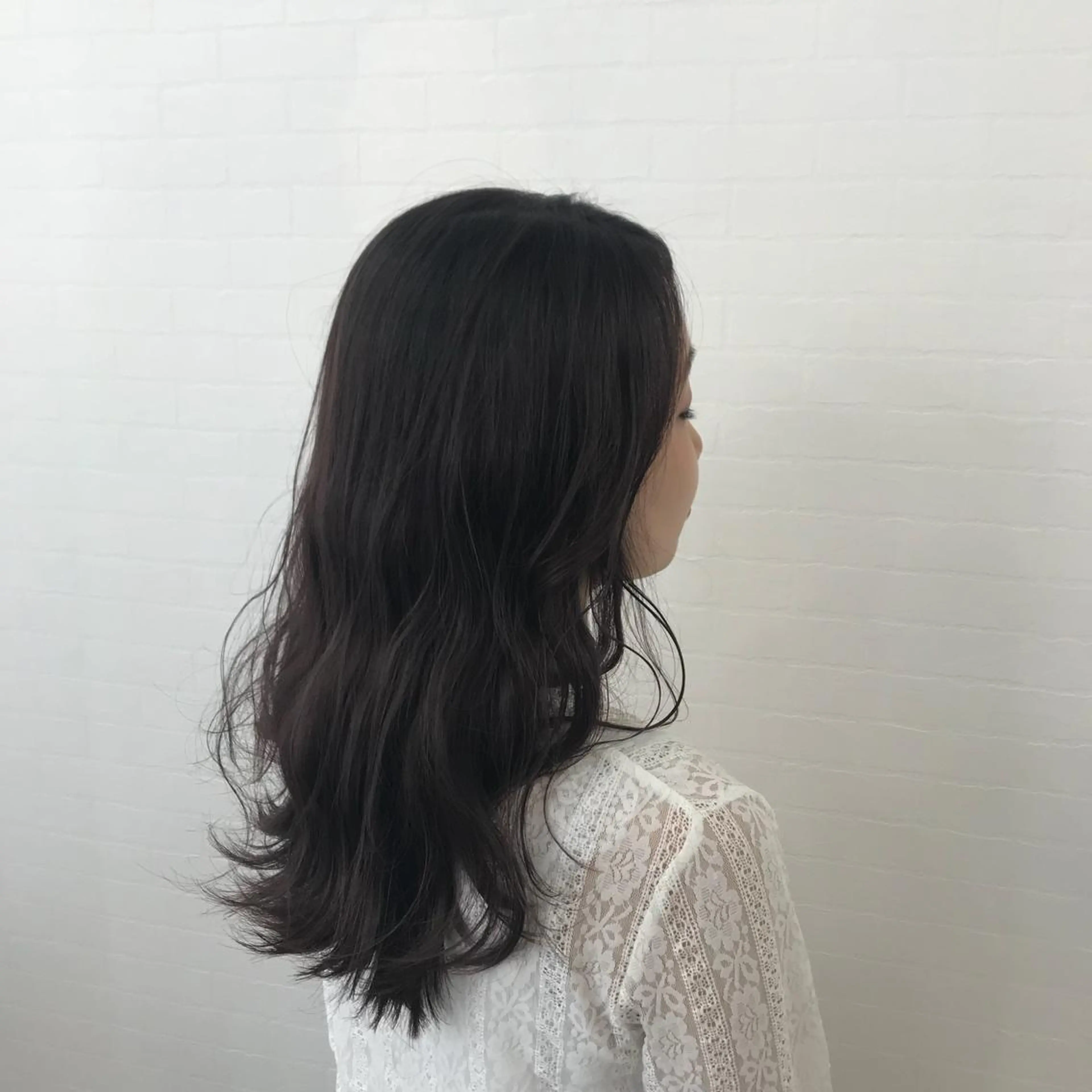 ロング カラー オリーブ/アッシュ やわらか透明感カラーのヘアスタイル