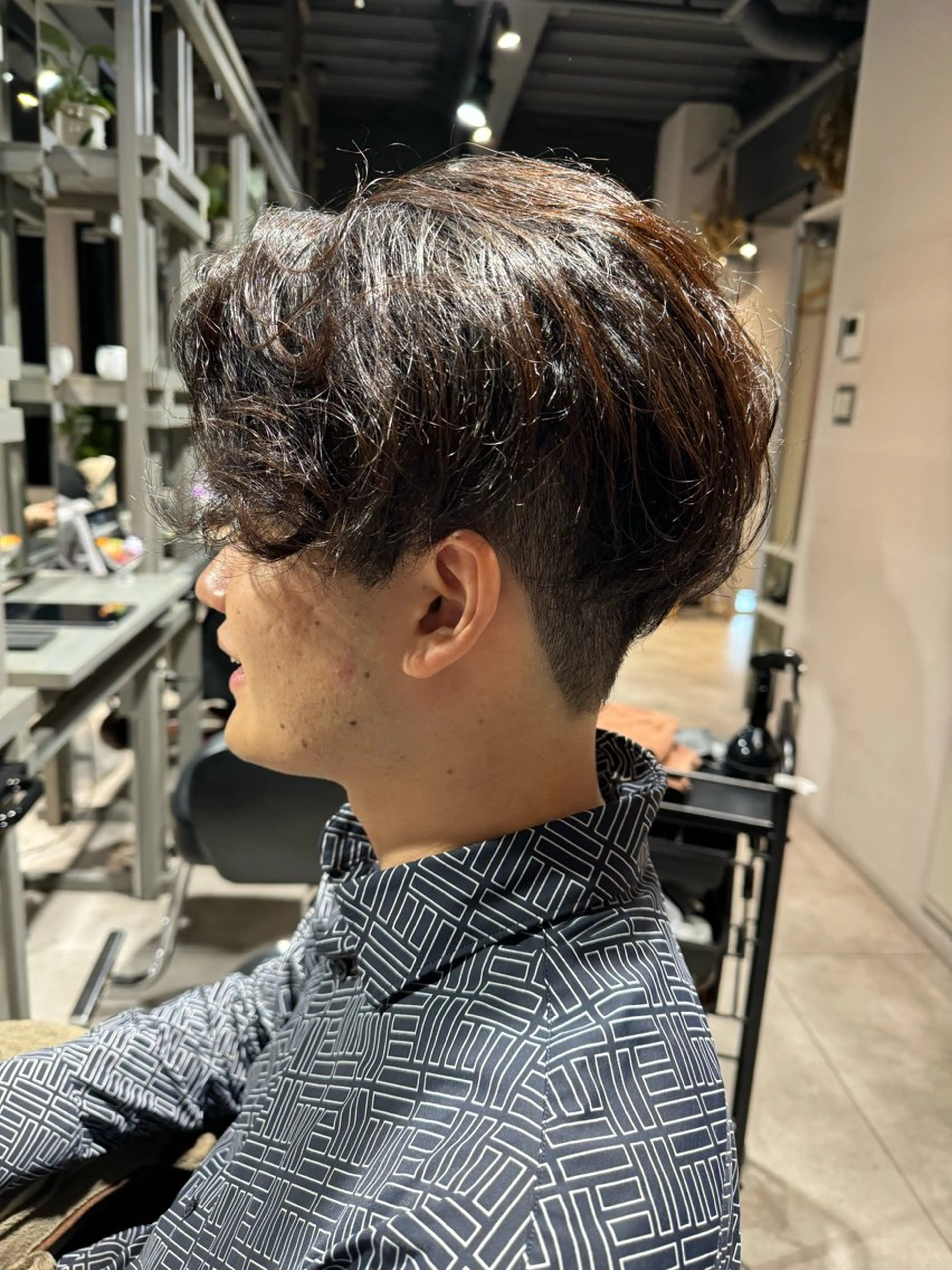 ミディアム メンズ カット ヘッドスパ 似合う髪型が 分からない方へのヘアスタイル