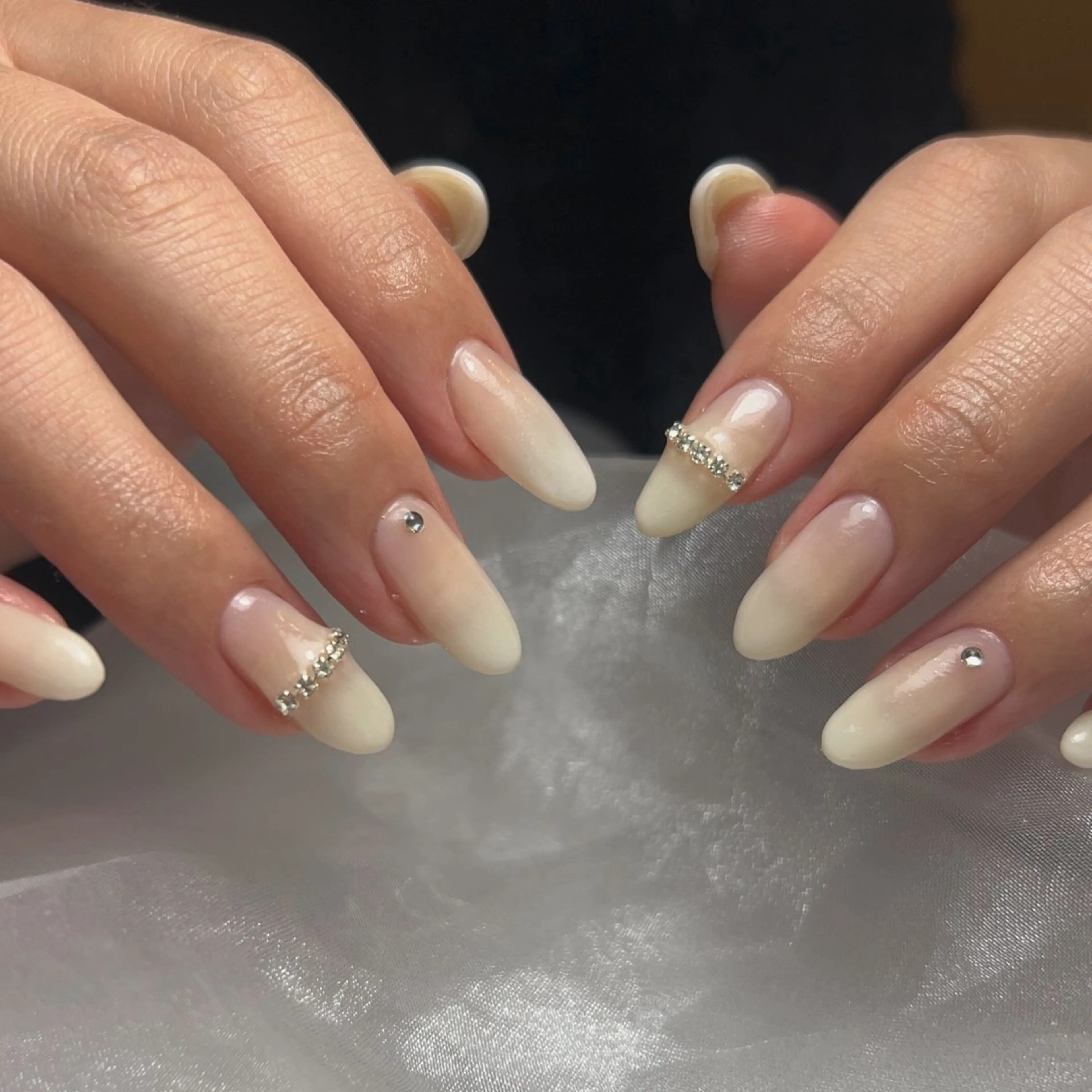 ネイル キラキラネイル シンプルネイル ハンドネイル LooP - RECO-のネイルデザイン