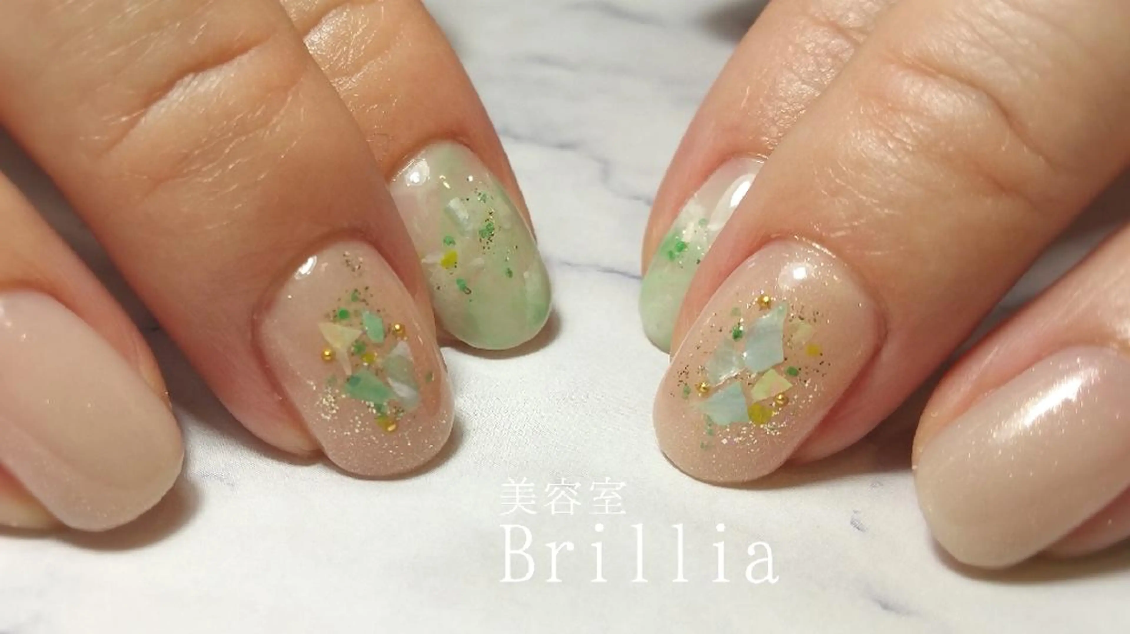 ネイル ハンドネイル 柴田 彩のネイルデザイン