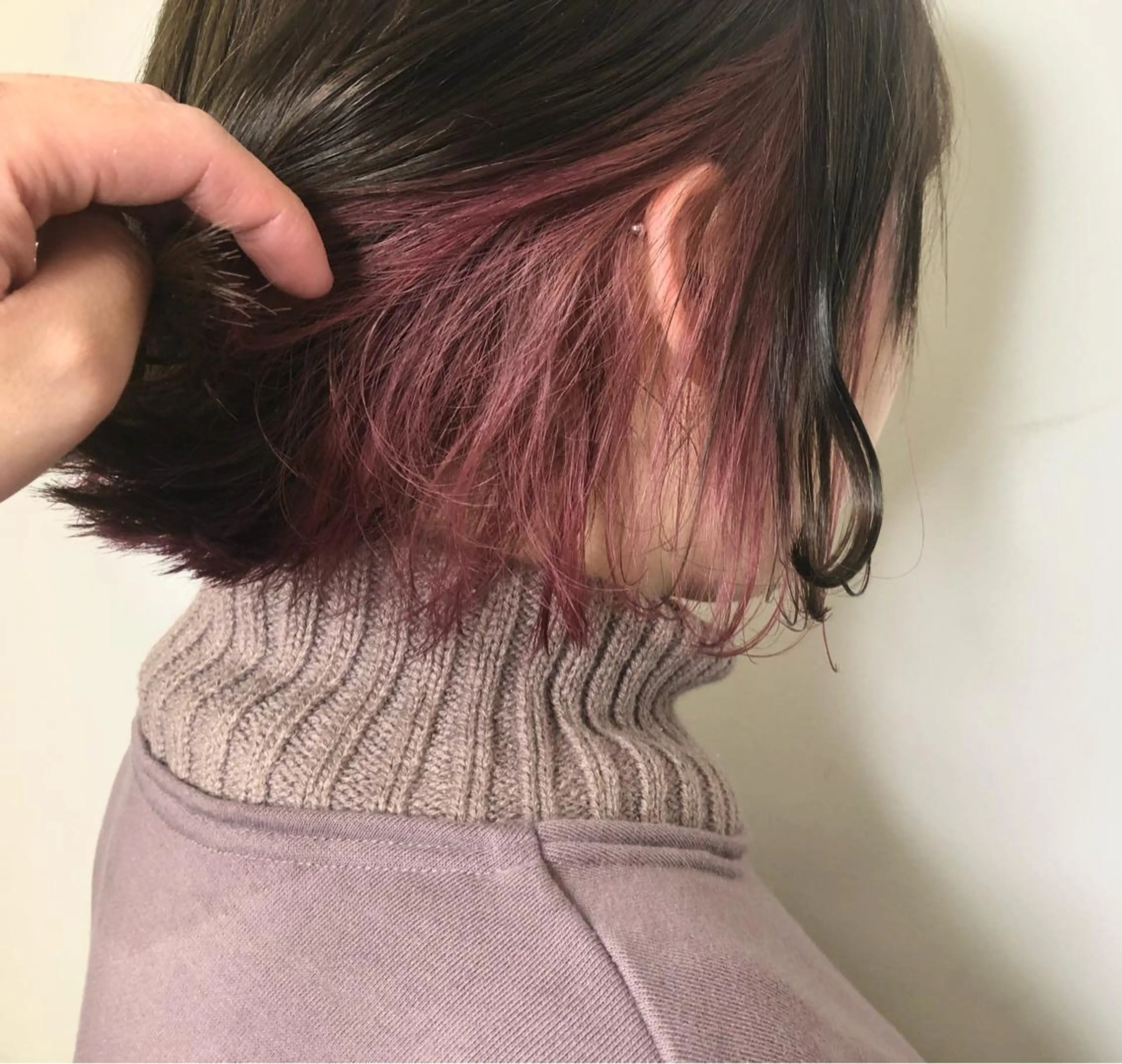 ミディアム カラー ピンクカラー メンズ レイヤー ウルフ 弓木啓輔のヘアスタイル