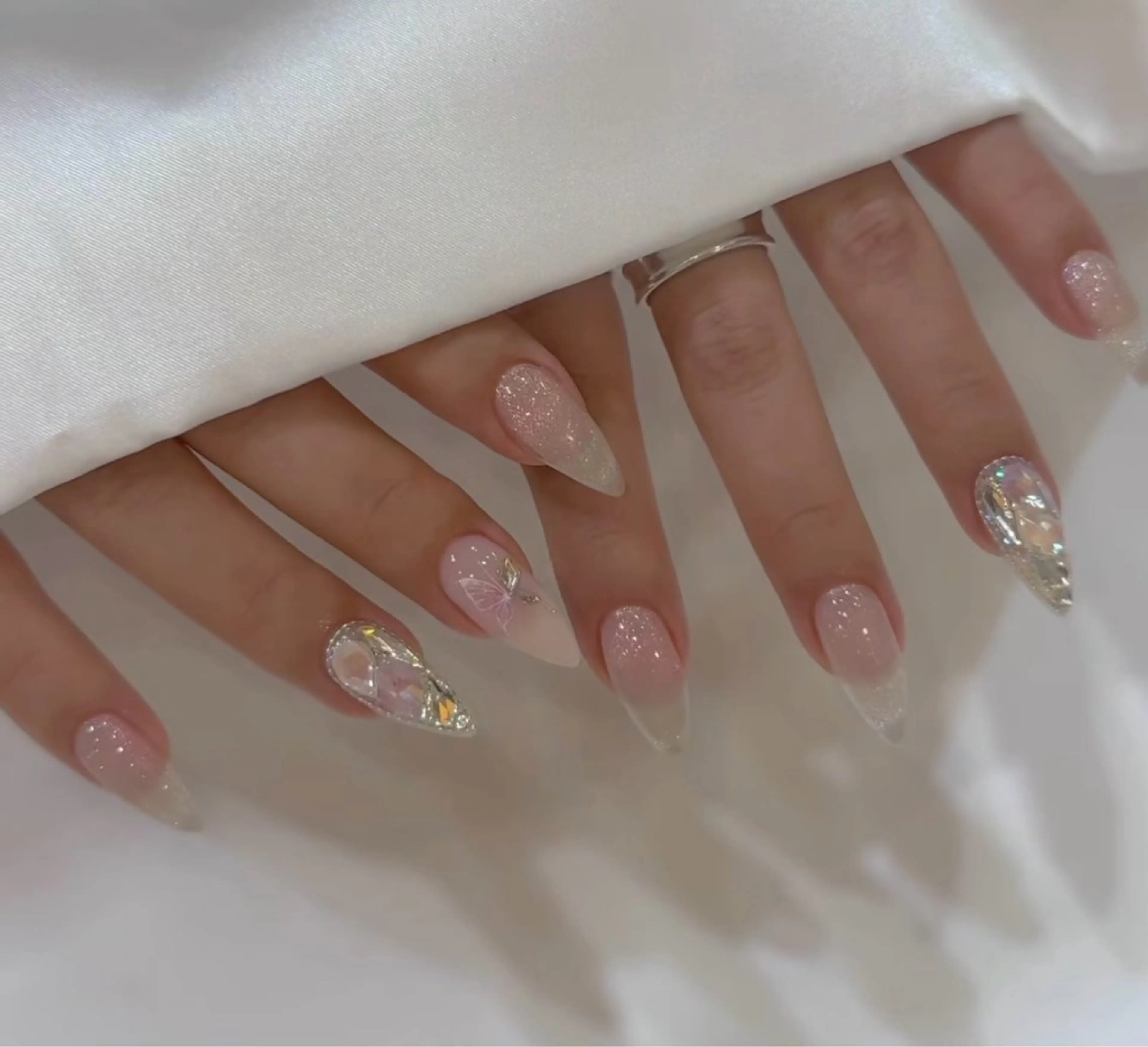 ネイル NailSalon✨ Écrinエクランのネイルデザイン