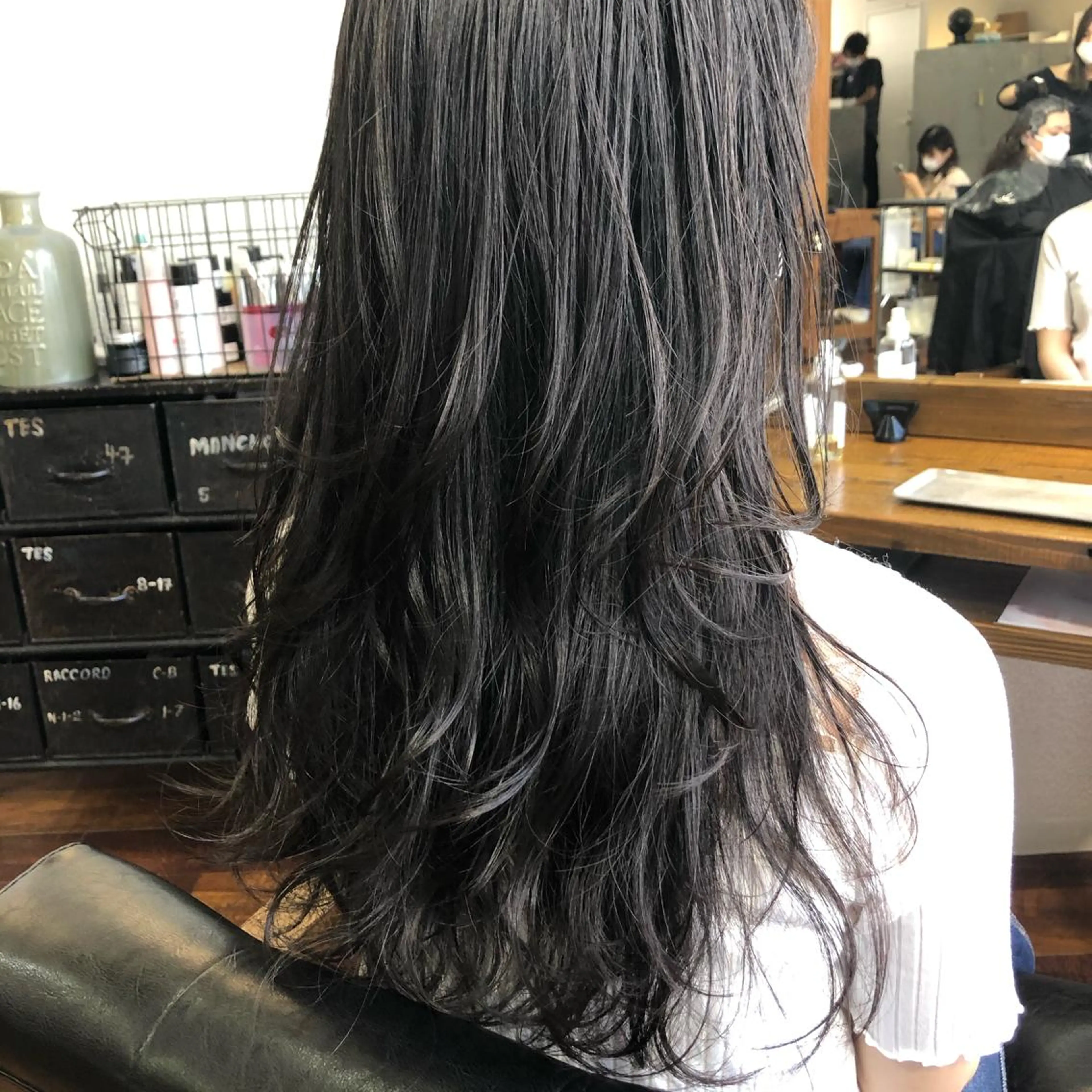 ロング カラー アッシュ 黒髪 透明感カラー ハイライトカラー イルミナカラー カット ヘアカラー トリートメント 江上拓郎/ショート /酸性ストレートのヘアスタイル
