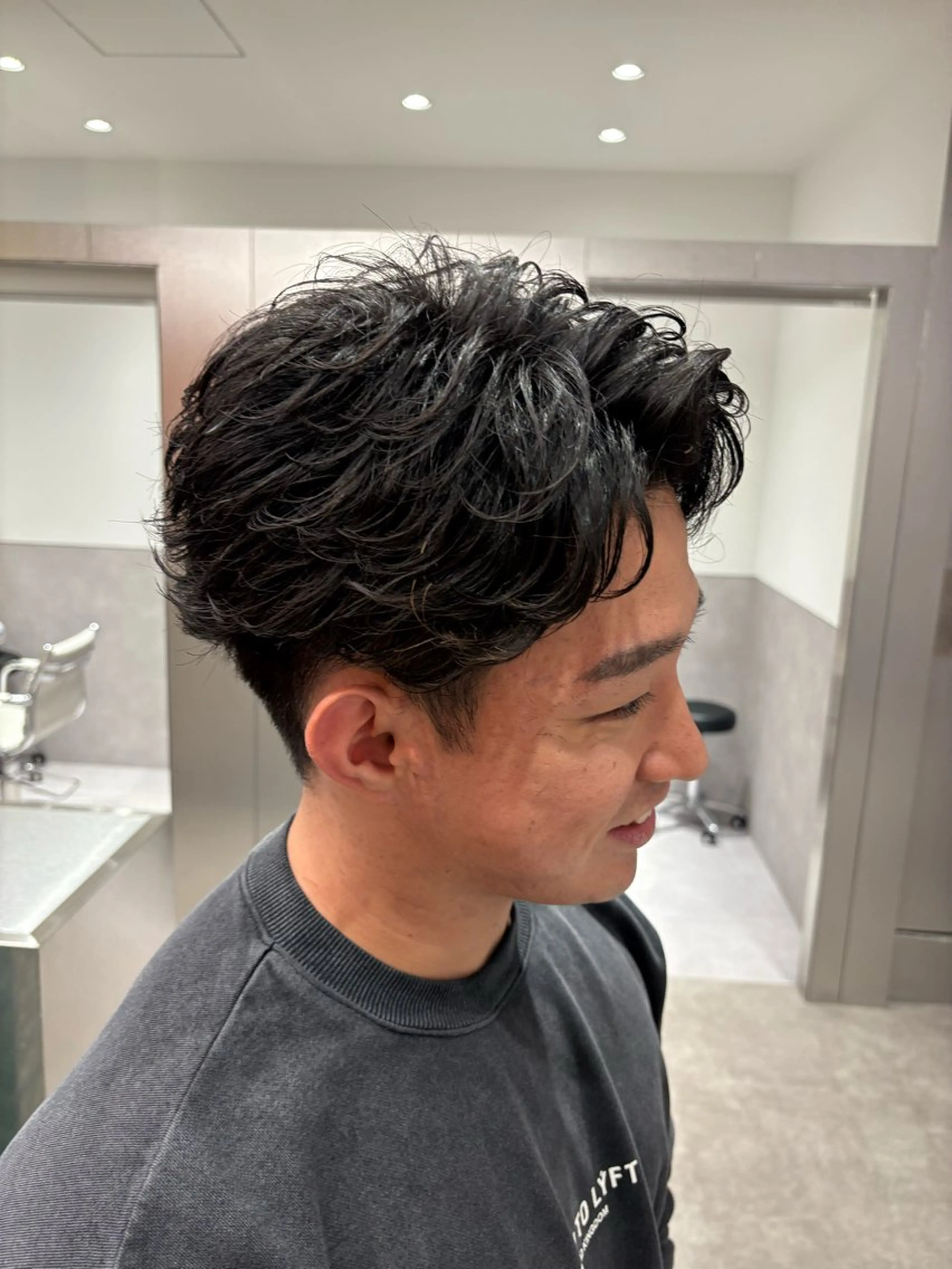 パーマ メンズ フェザーパーマ メンズパーマ 堀田 裕世のヘアスタイル