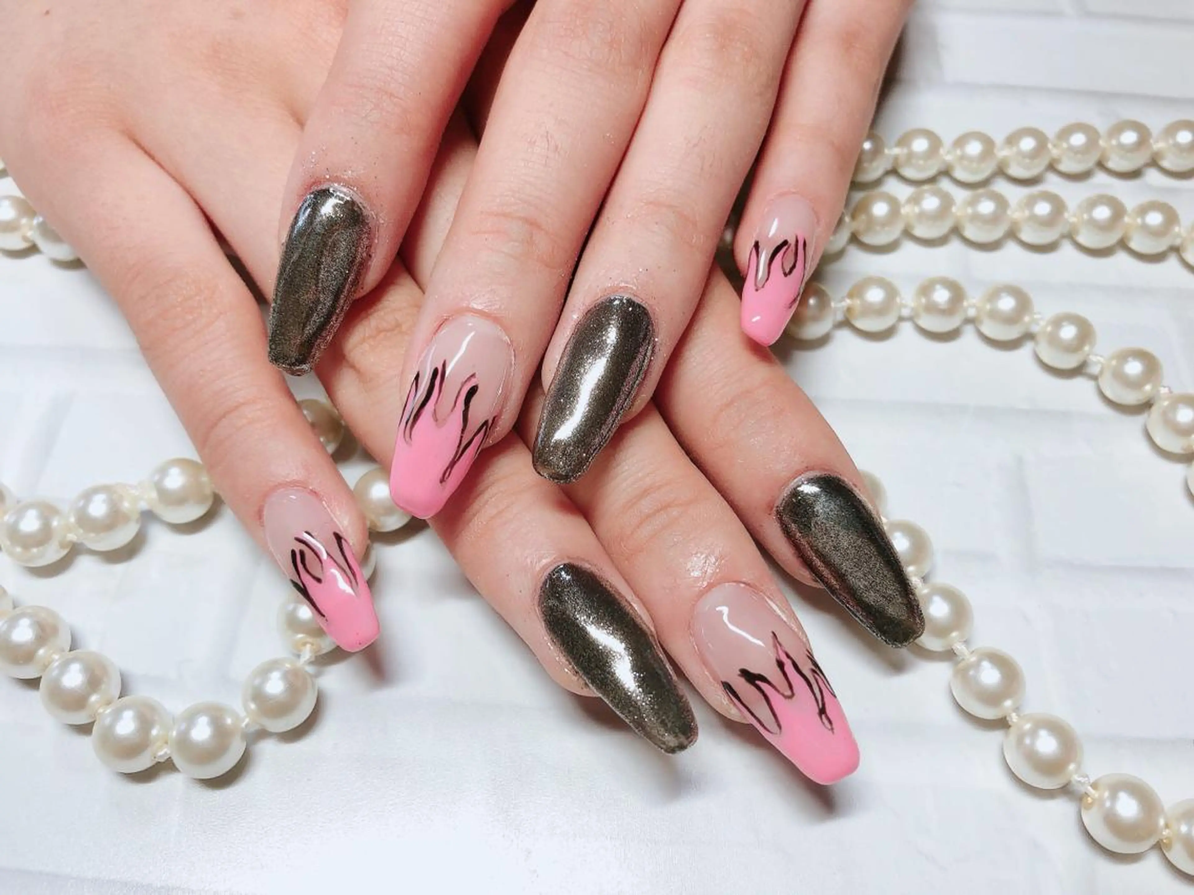 ネイル ミラーネイル ハンドネイル ハンドケア ネイル･脱毛サロン HARRYSのエステ・リラクイメージ