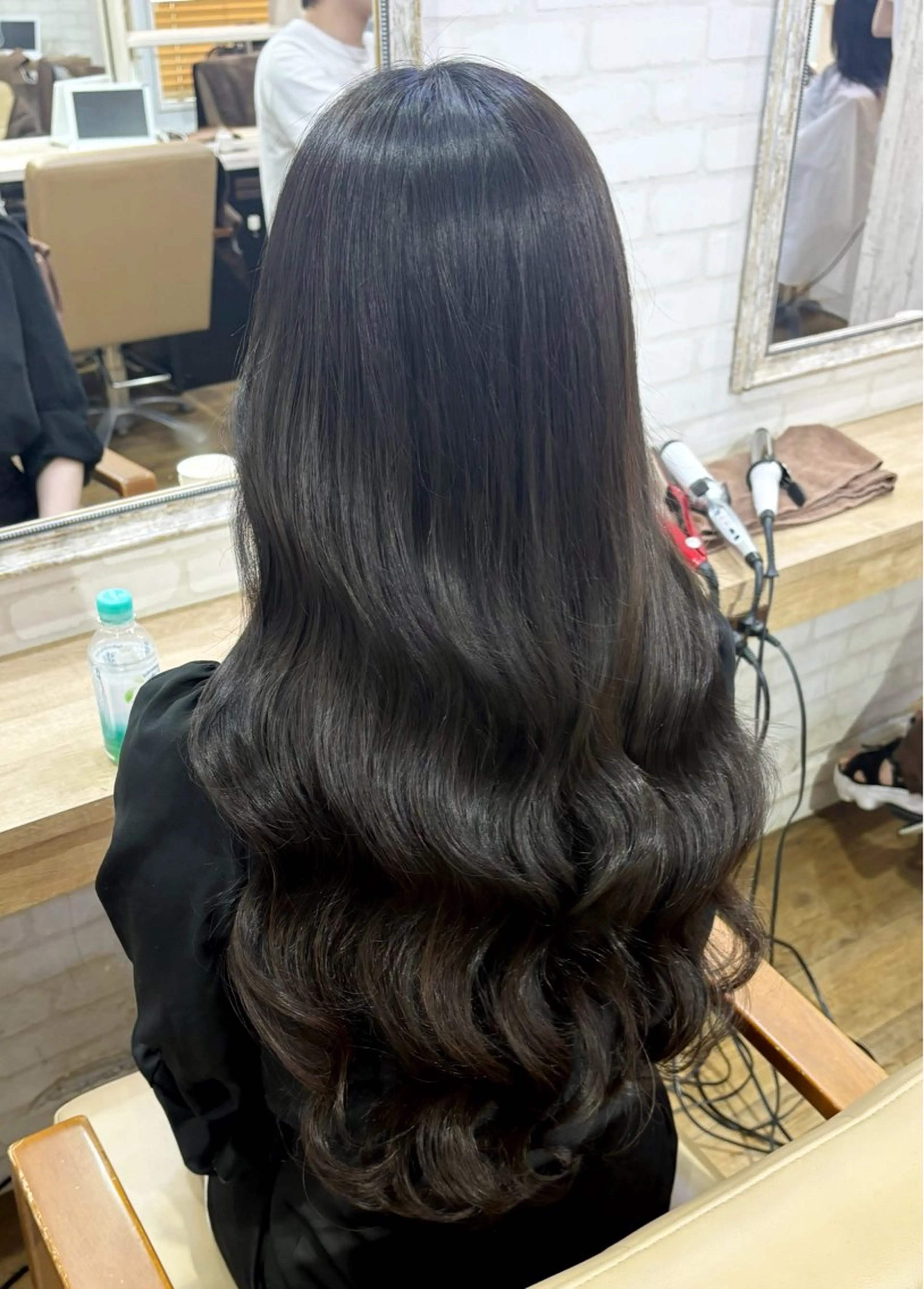 ロング エクステ 韓国レイヤーカット/ AIRIのヘアスタイル