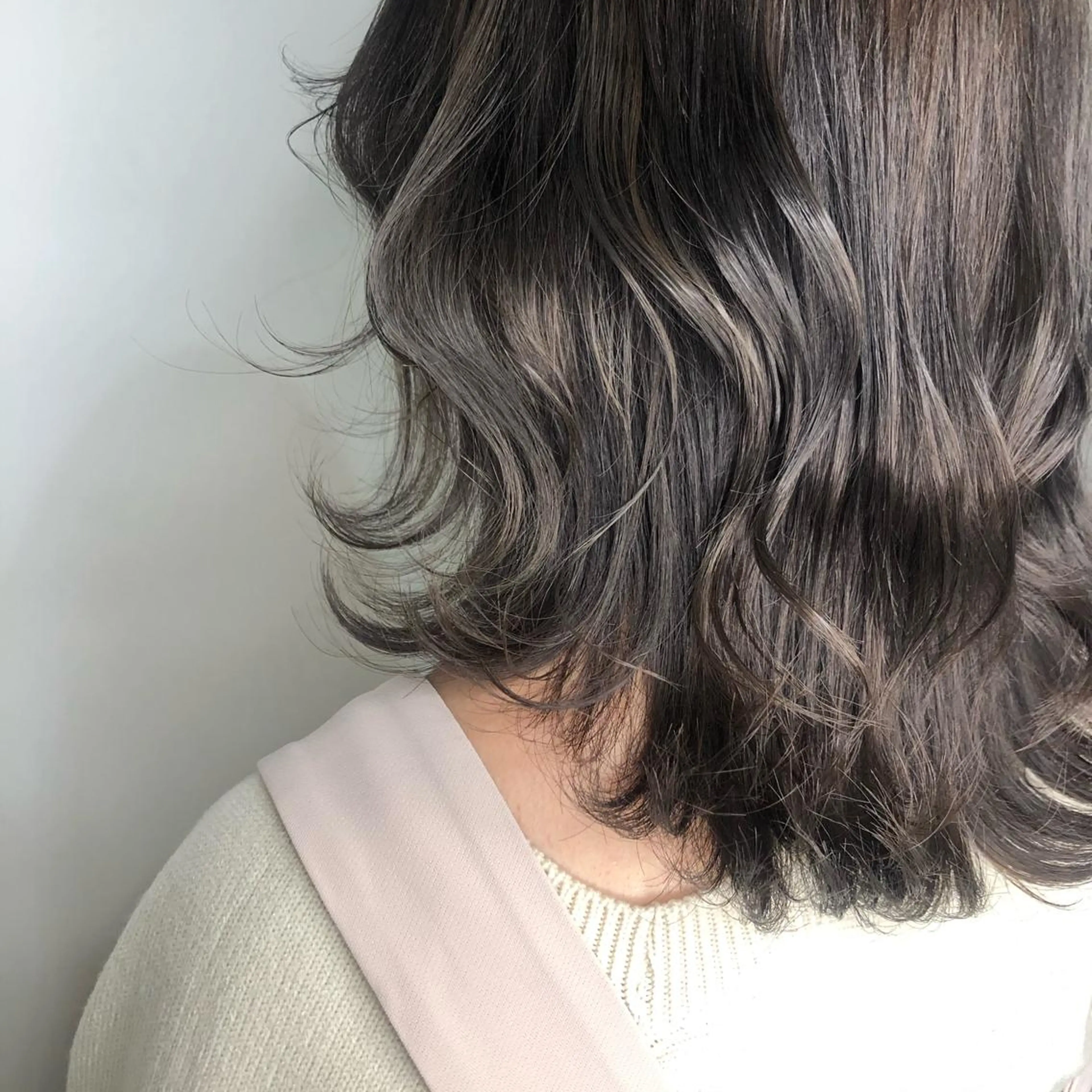 ミディアム カラー ヘアアレンジ マツエク・マツパ グレージュ Noah's　Ark所属・透明感カラー🫧ヘア セット🫧松本菜月の眉毛・アイブロウイメージ
