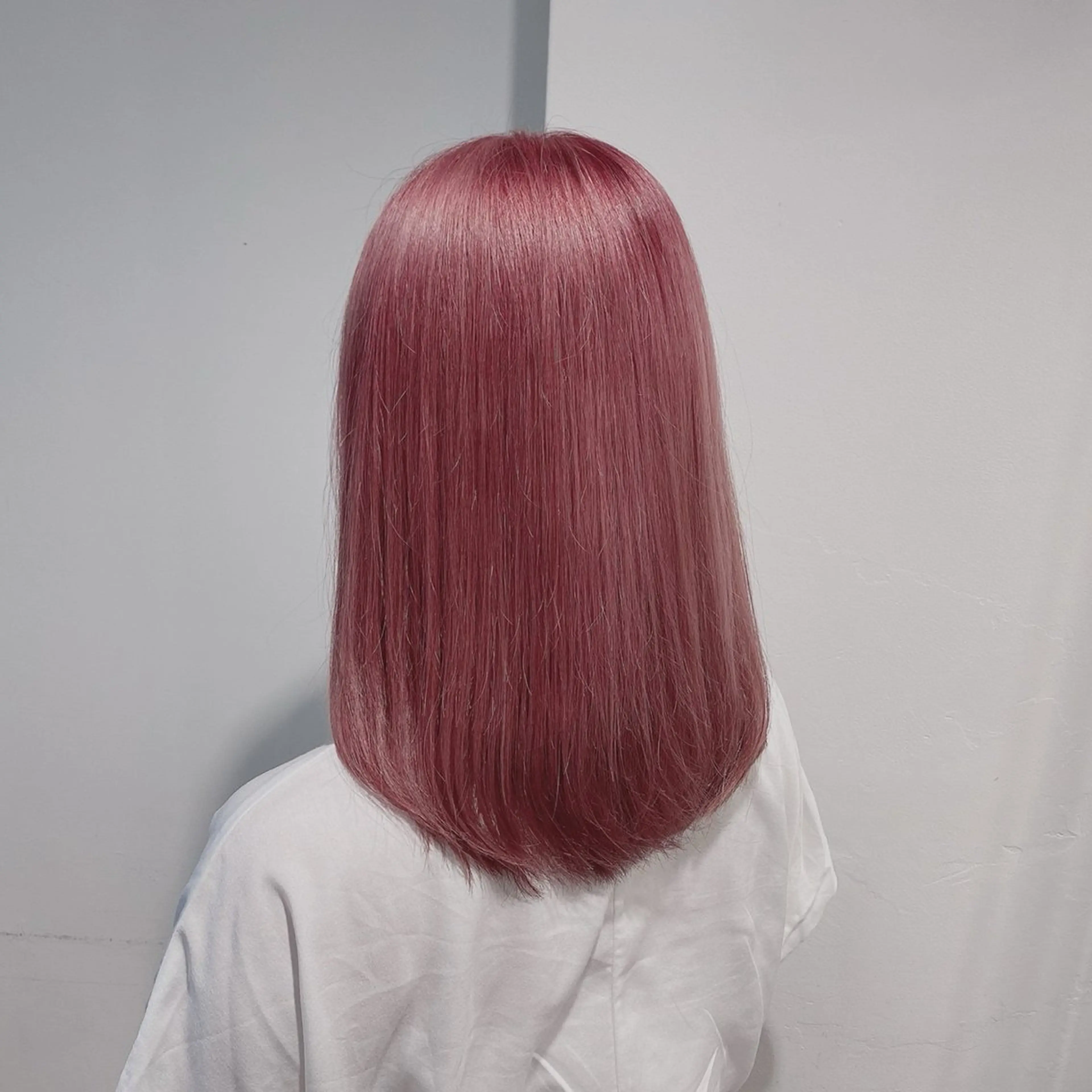 ミディアム カラー ピンクカラー ヘアカラー トリートメント 縮毛矯正/ハイトーン /パーマ/せき🧸のヘアスタイル