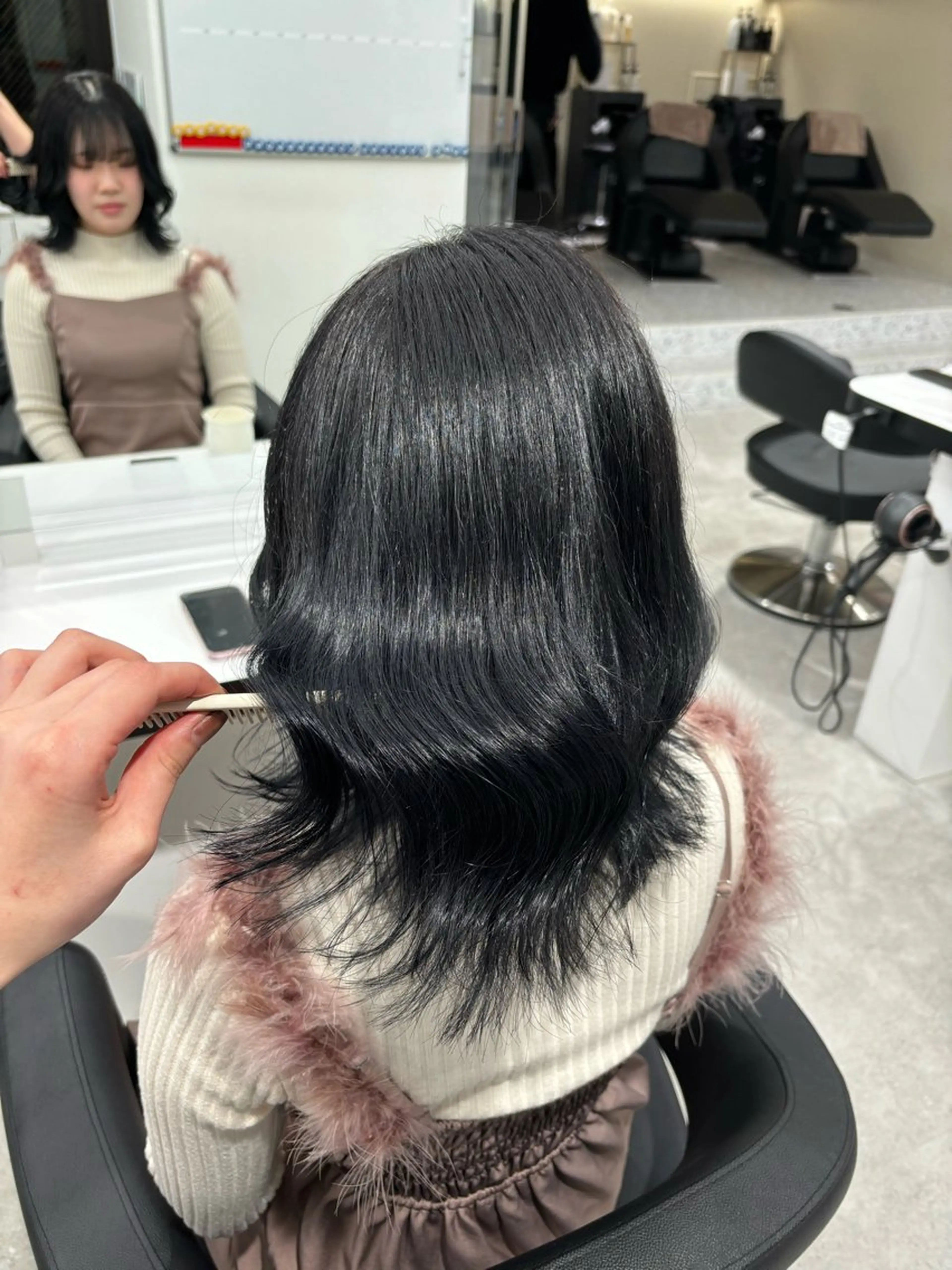 ミディアム Wカラー/暖色/べ ージュりく©︎🐝のヘアスタイル