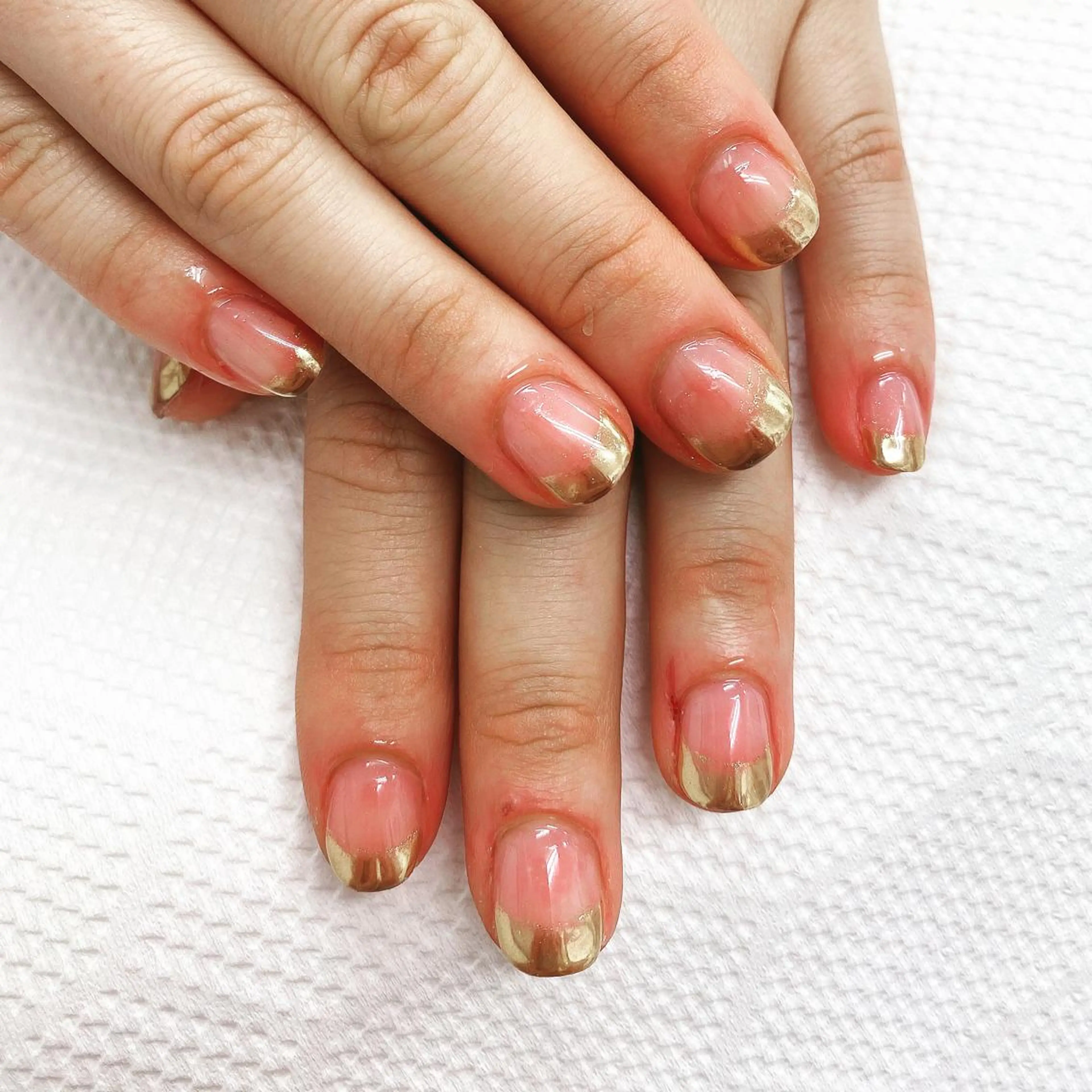 ネイル フレンチネイル ミラーネイル N._._.claw[エヌクロー]所属・N._._. clawのネイルデザイン