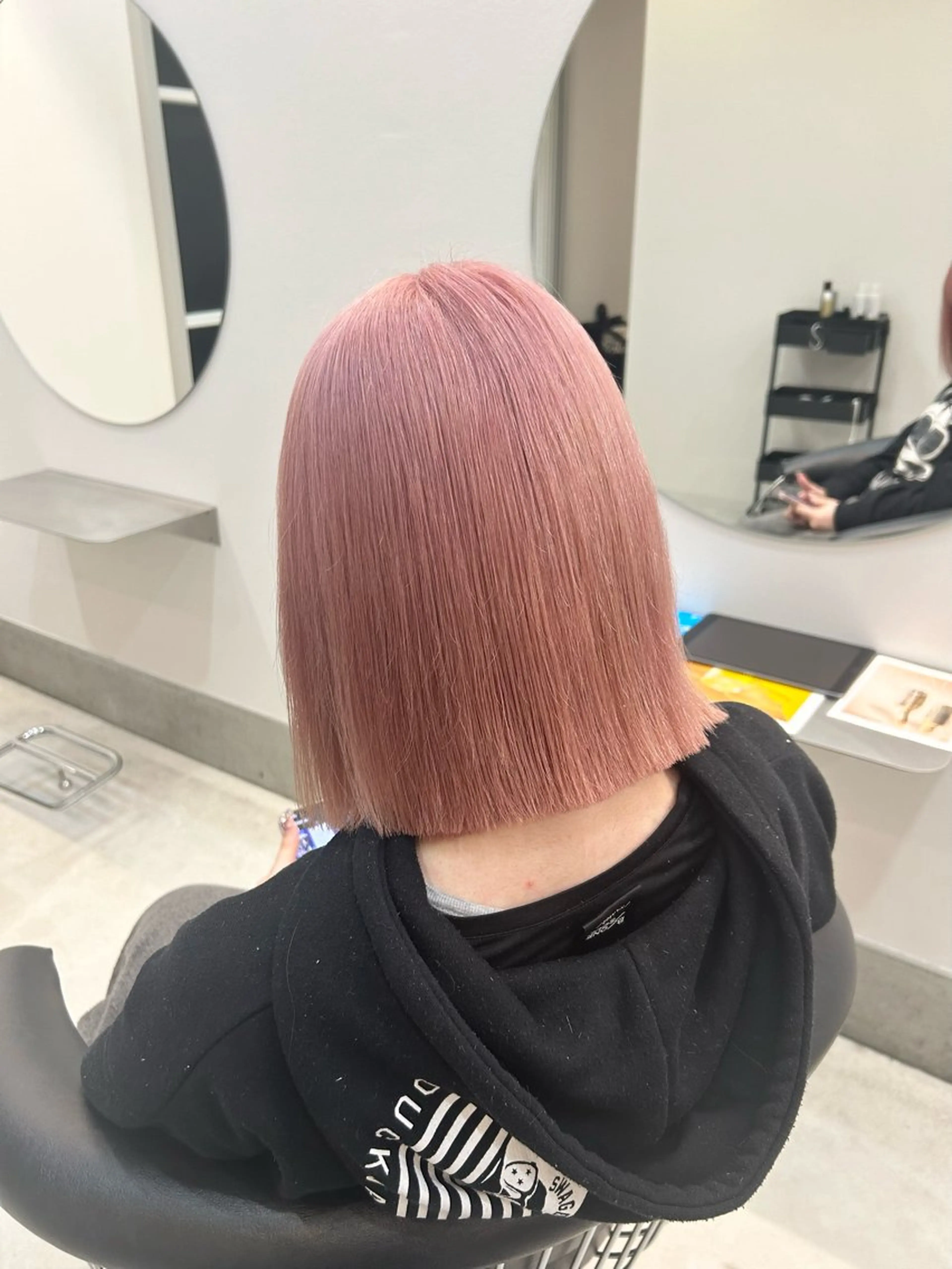 ショート カラー ピンクカラー ホワイトピンク カット ヘアカラー En/ ひなたのヘアスタイル