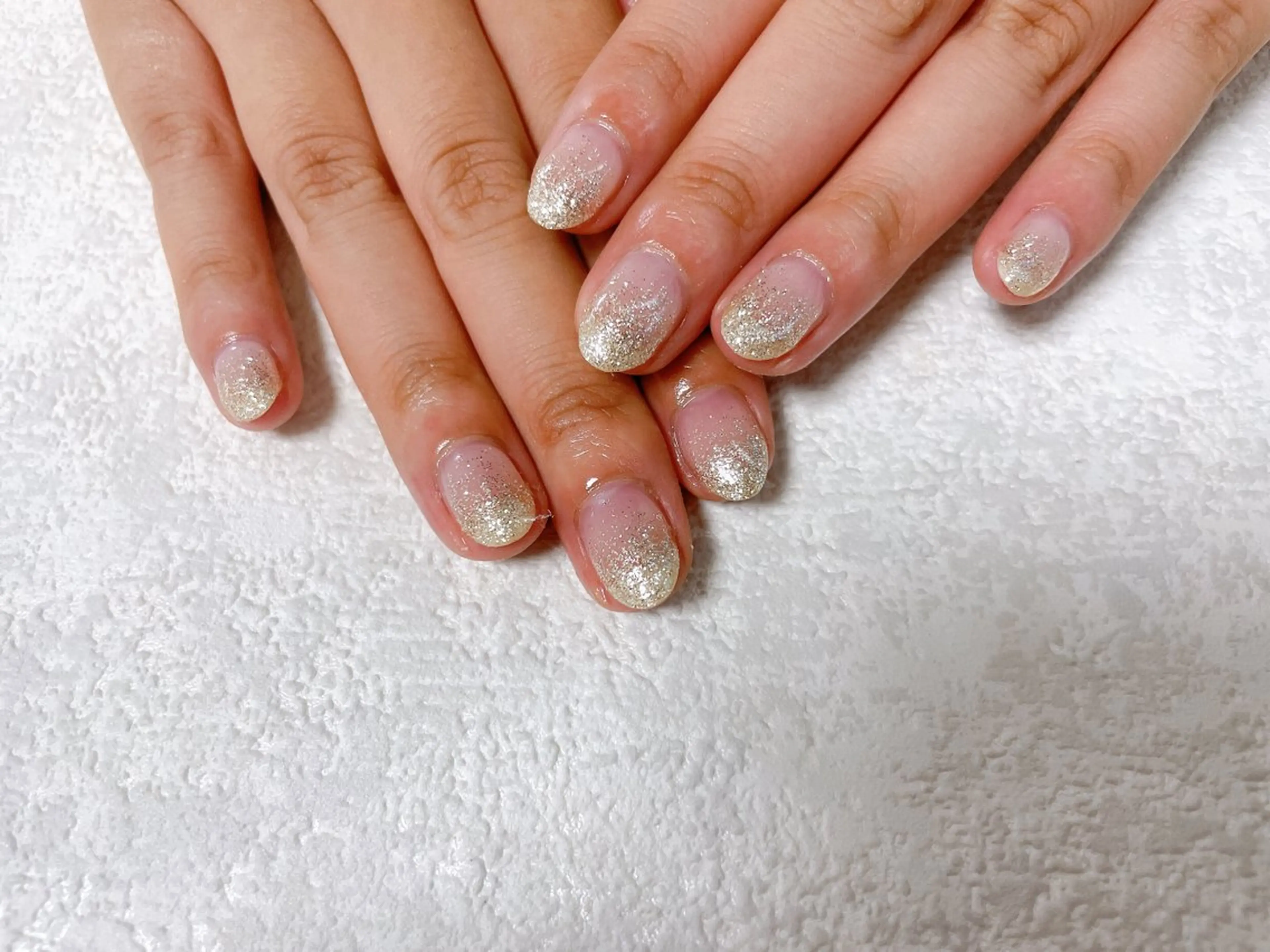 ネイル オーロラネイル フットネイル フレンチネイル ジェルネイル グラデーション mogunail &blowのネイルデザイン