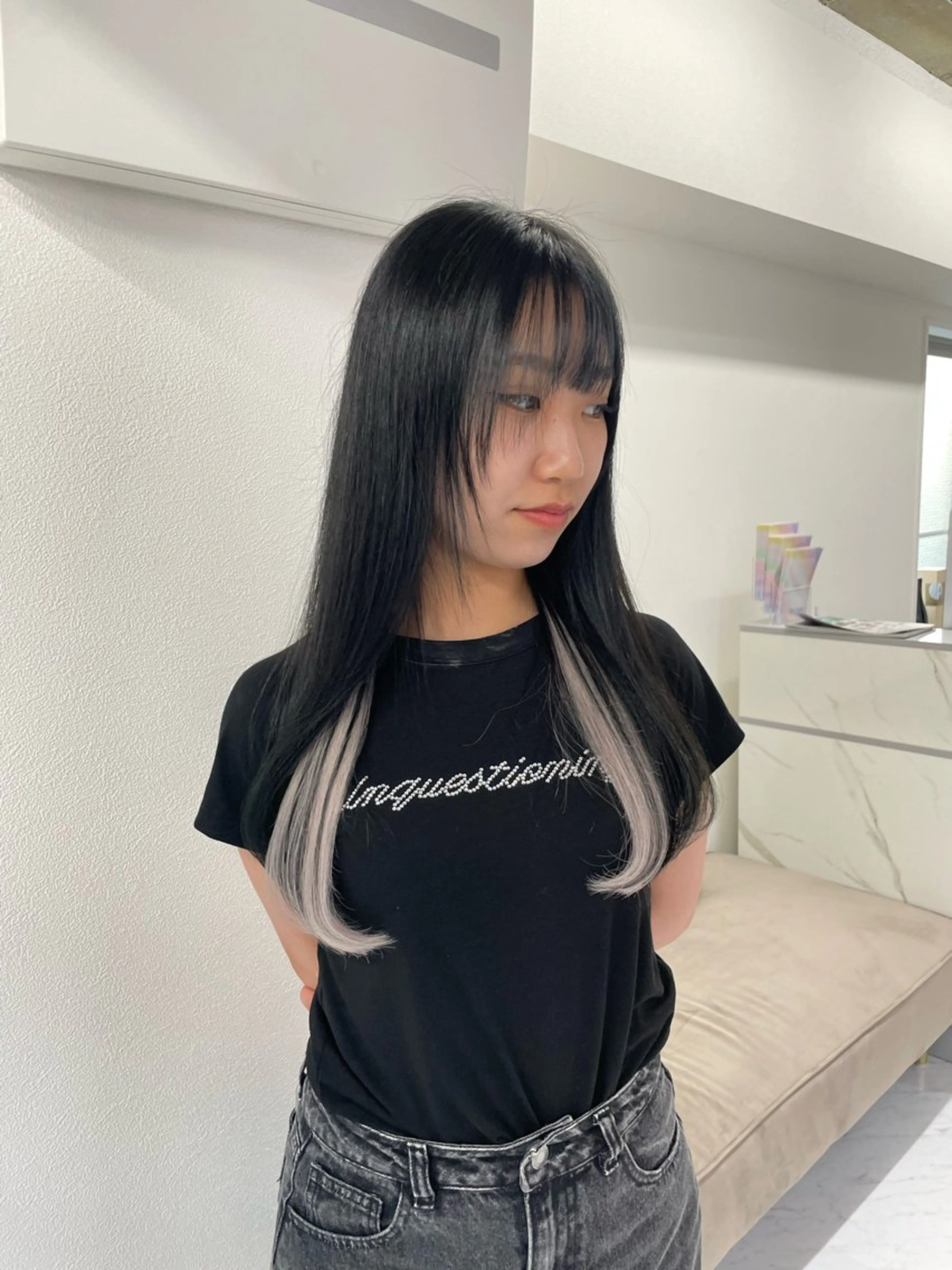 ミディアム カラー シールエクステ インナーカラー エクステ ヘアカラー エクステ 🔗透明感カラー🔗 エクステ✂️はるちかのヘアスタイル