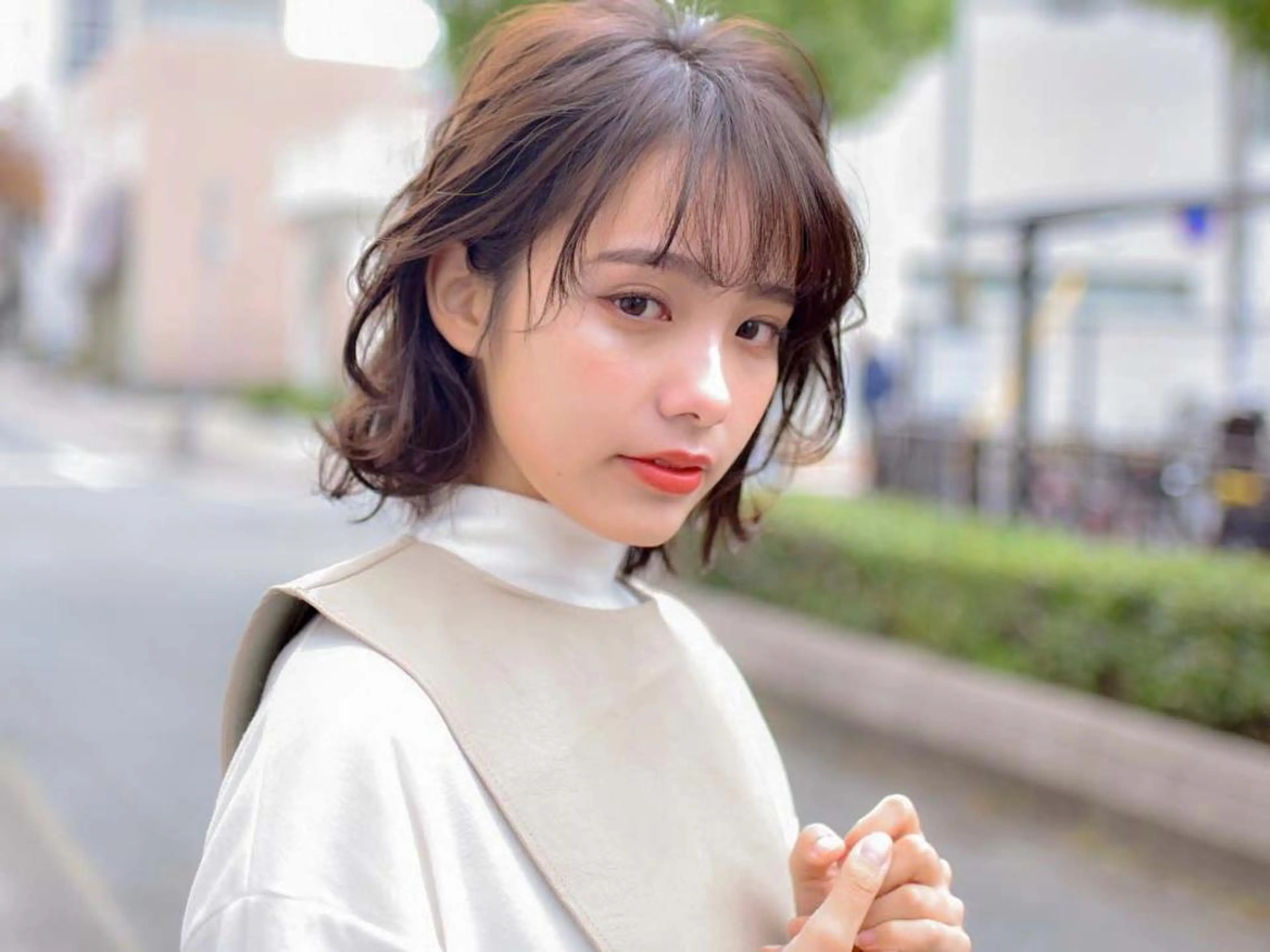 ショート カラー パーマ アッシュ ブリーチ ケアブリーチ 透明感カラー ダブルカラー モリシュンスケ /レイヤー/髪質改善のヘアスタイル