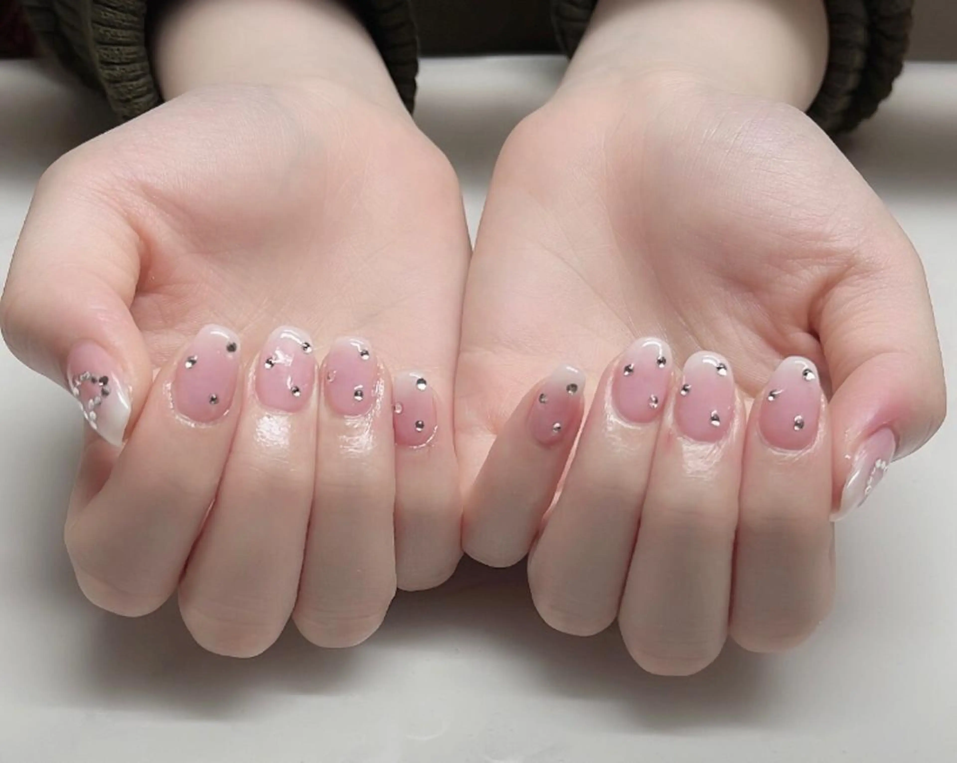 ネイル オーロラネイル べっ甲ネイル クリアネイル 氷ネイル・うるうるネイル 韓国ネイル ハンドネイル ネイルサロン KARIのネイルデザイン