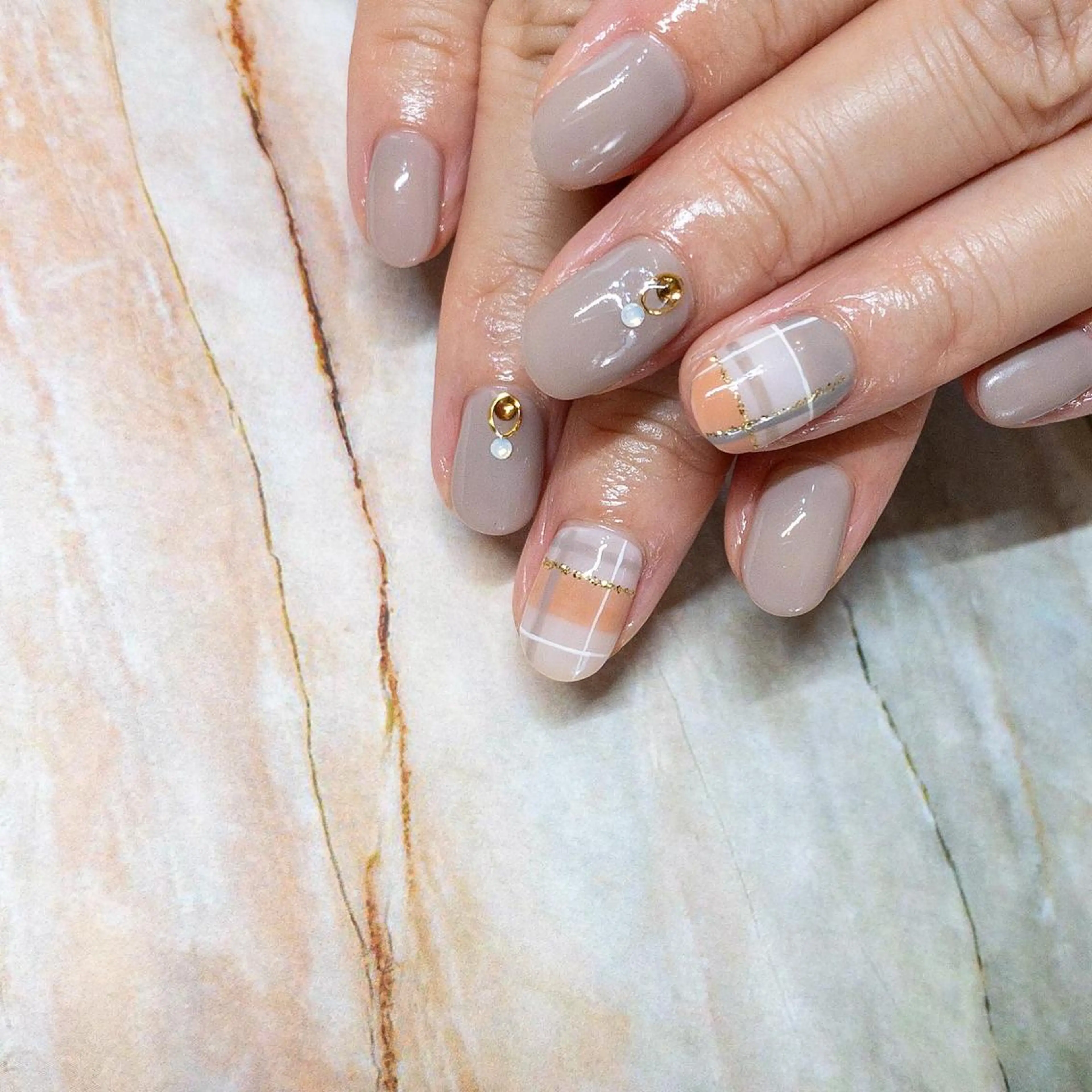 ネイル rokunana 佐野のネイルデザイン