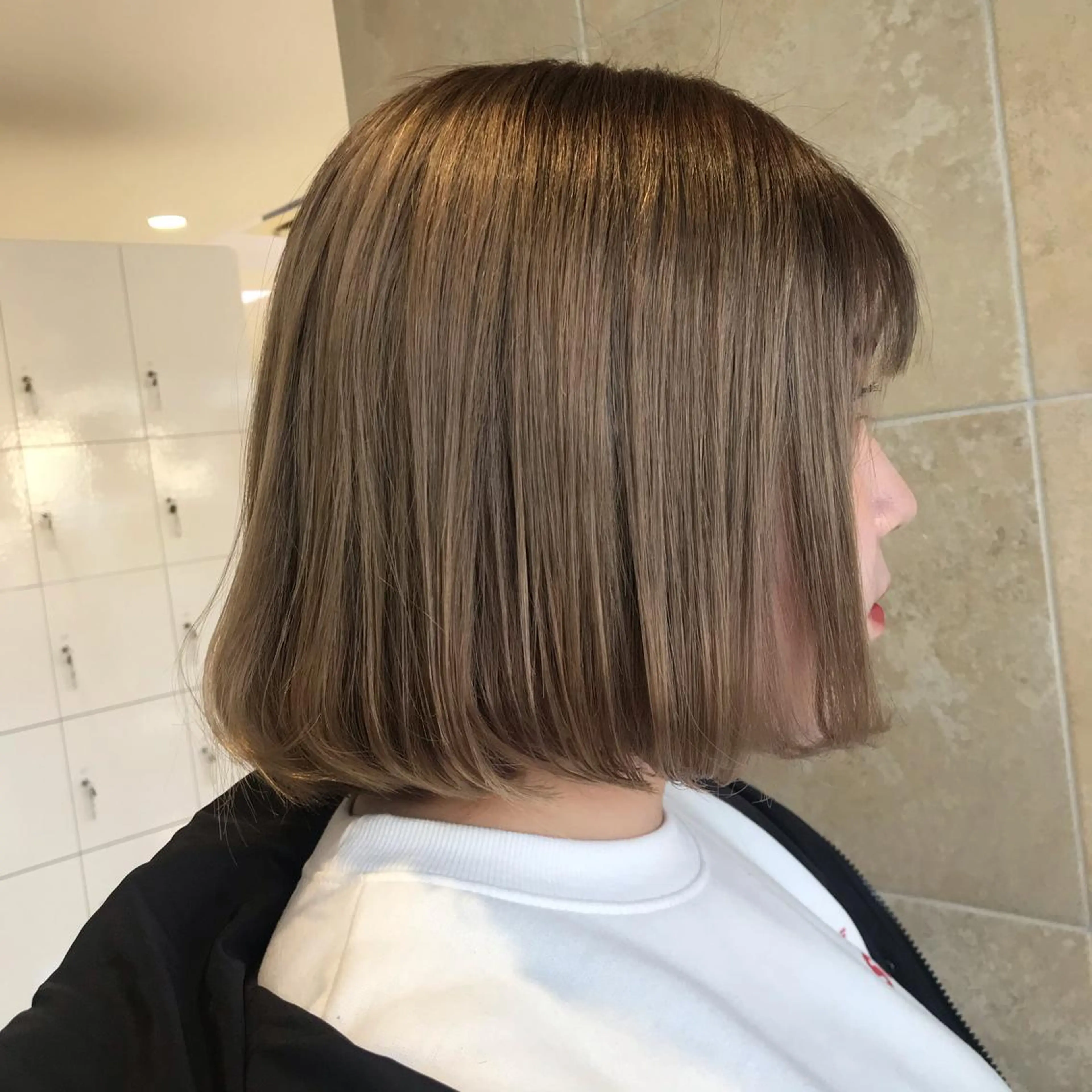 ショート カラー ベージュカラー ブリーチ ハイトーンカラー ハイトーンベージュ 田中 あかねのヘアスタイル