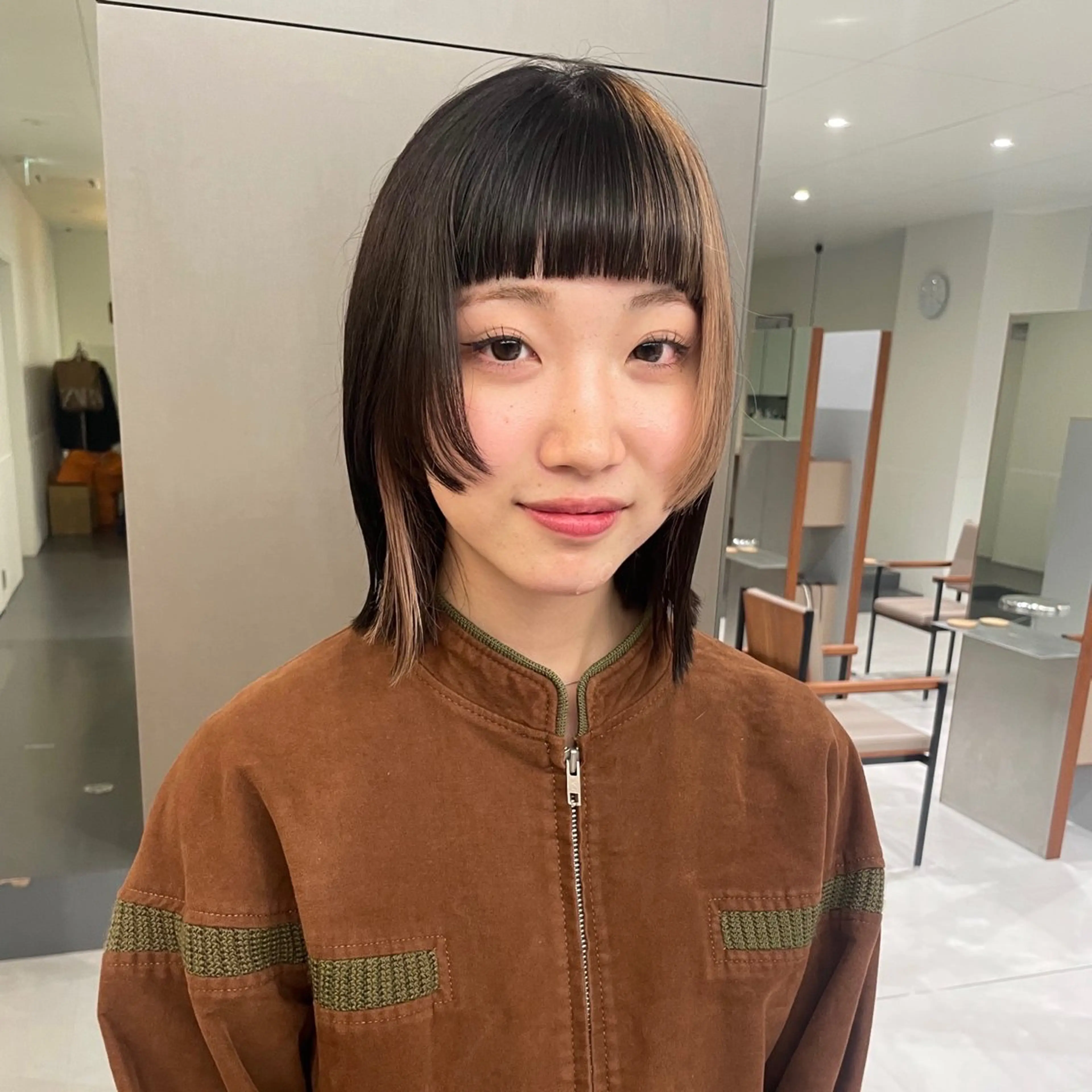 ミディアム カラー ベージュカラー ブリーチ 透明感カラー デザインカラー ダブルカラー カット ヘアカラー トリートメント 髪質改善カラー/ボブ 🌻Mutsumiのヘアスタイル
