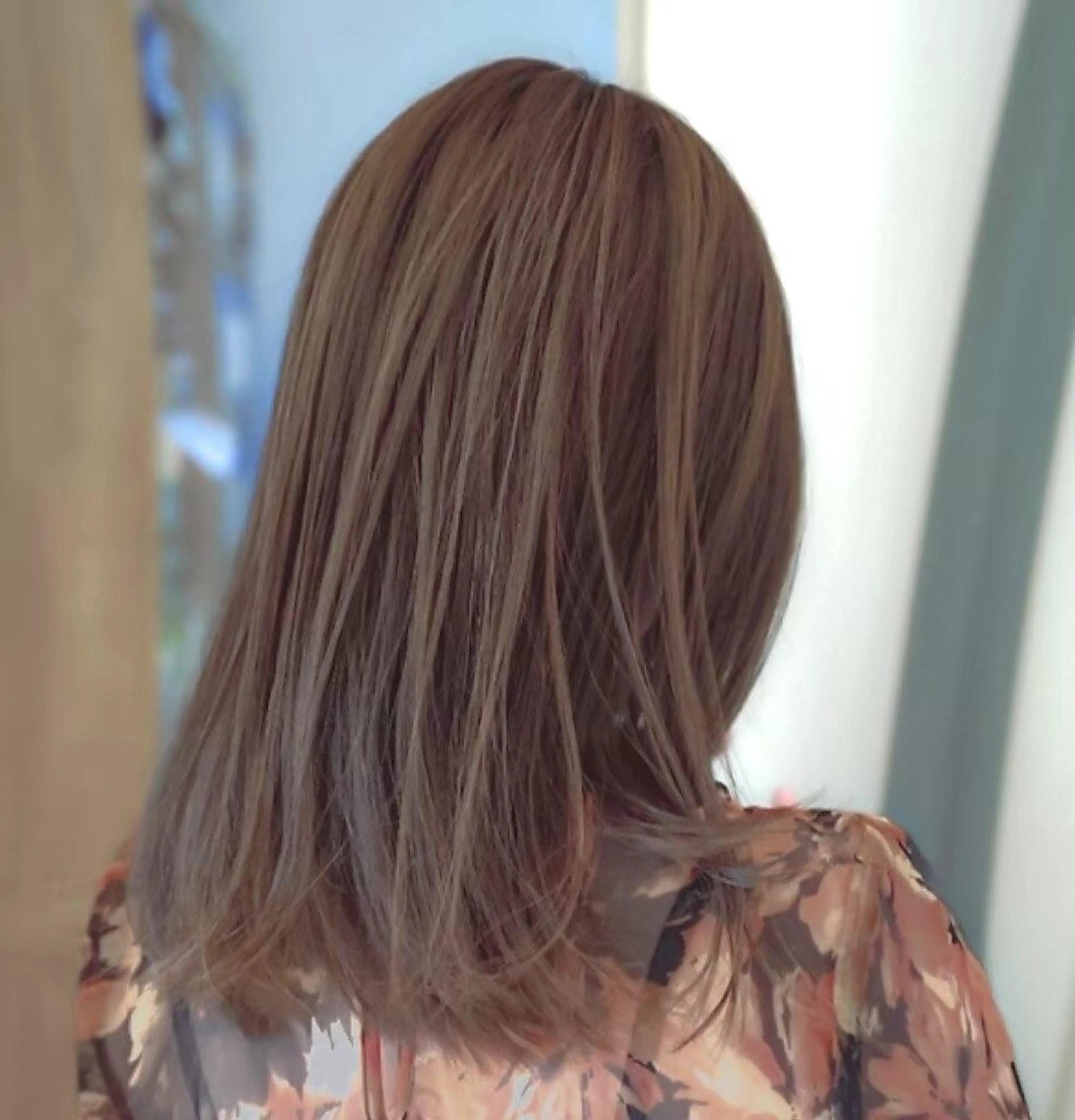 ミディアム ヘアカラー 尾崎 優花のヘアスタイル
