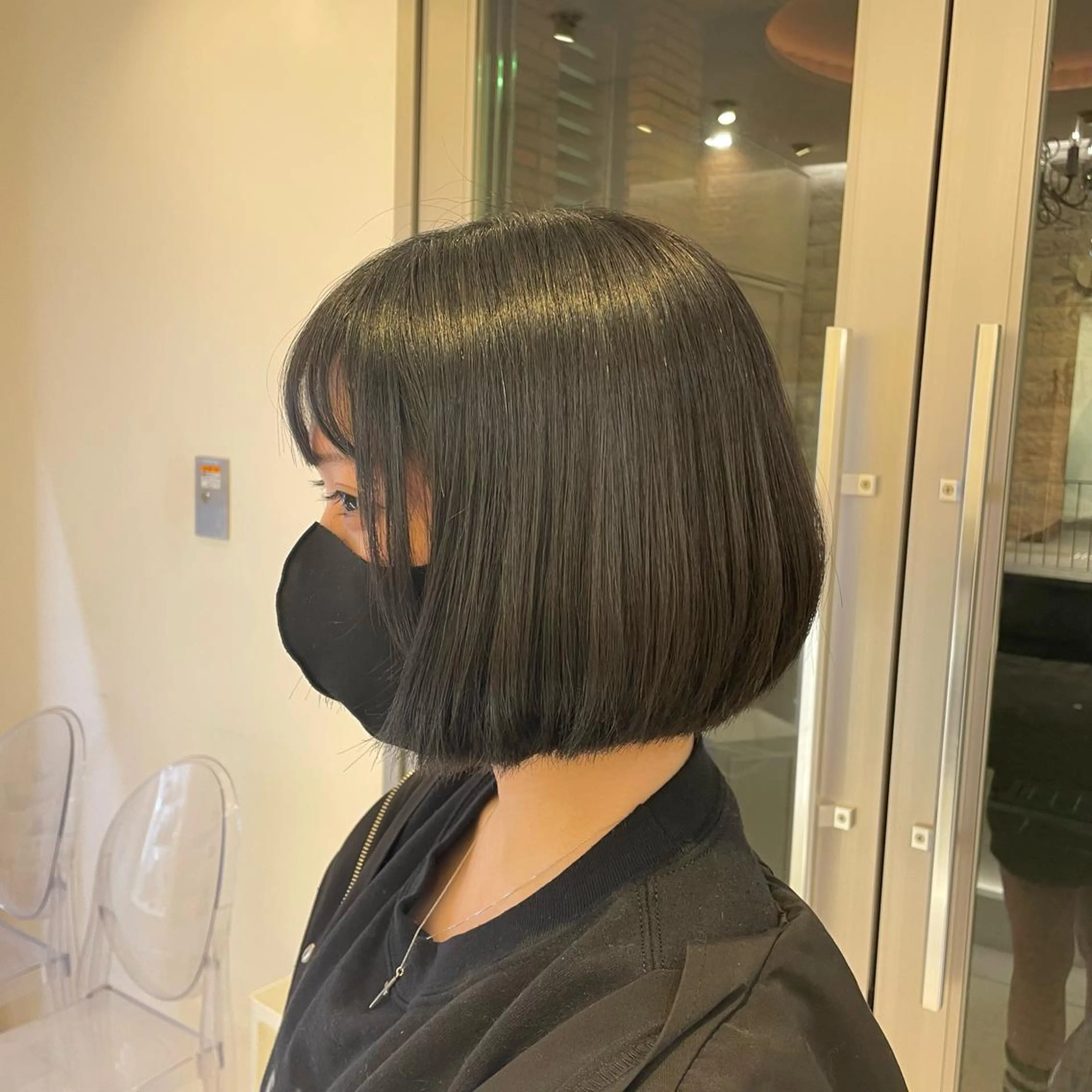 ショート ボブ BiBi  藪 菜月のヘアスタイル