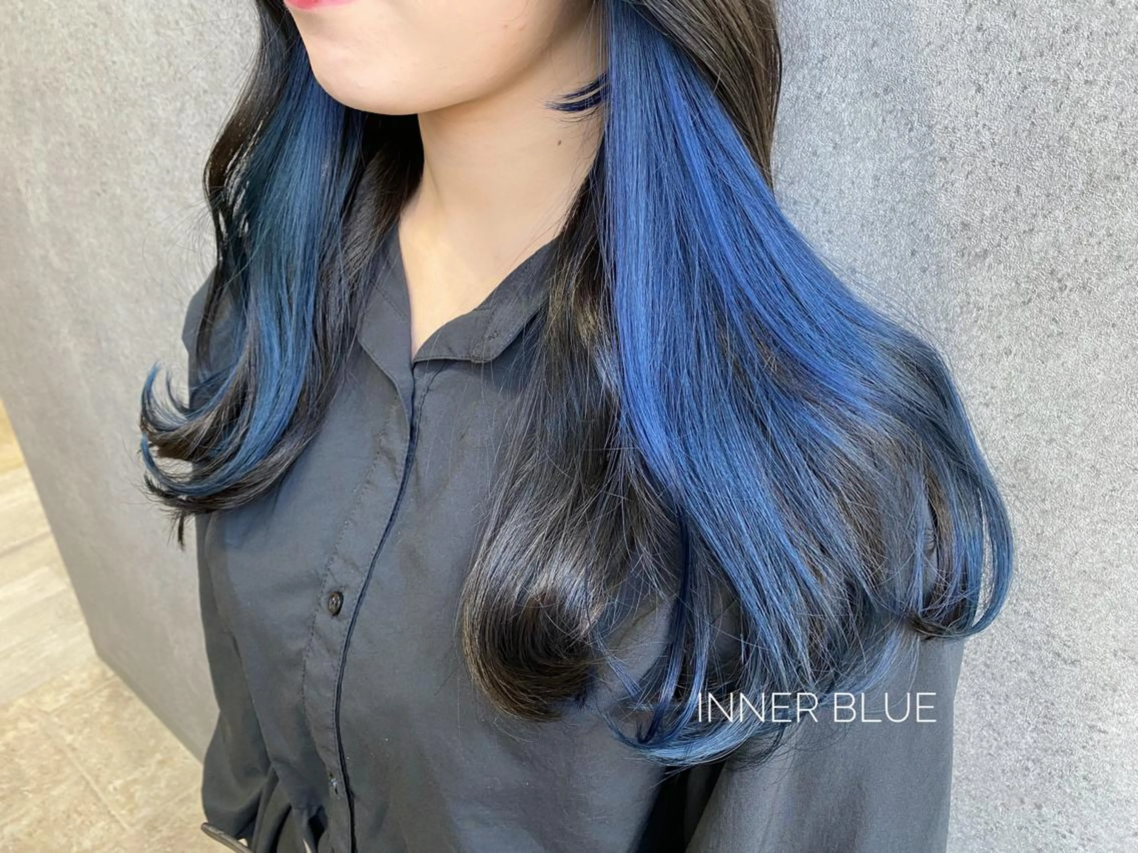 ロング カラー ブリーチ ブルーカラー clomus所属・YUKA🐻‍❄️ 🎀当日予約ok/のヘアスタイル