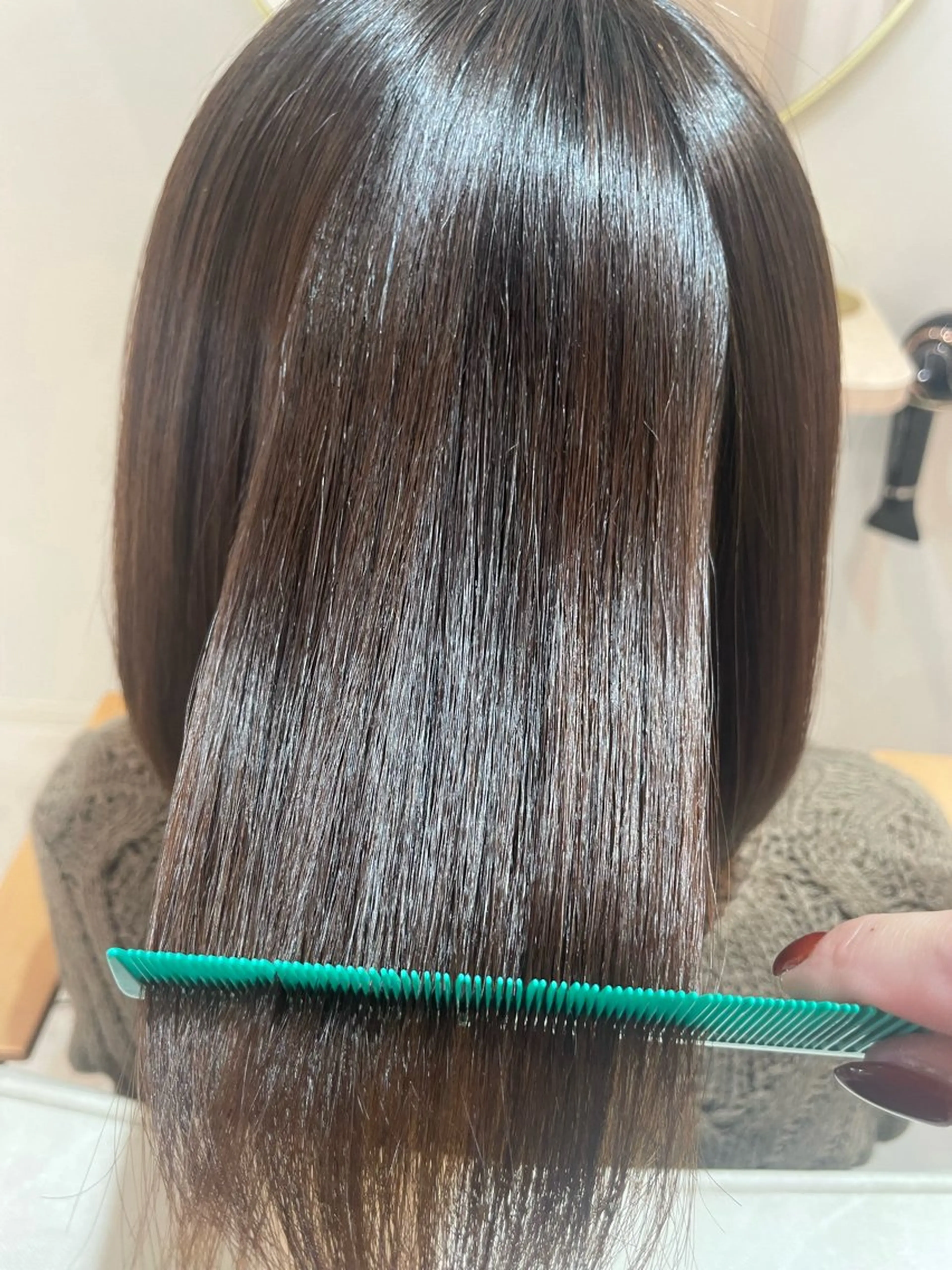 ミディアム パーマ ミディアムパーマ ボブ ストレートパーマ 目見田 茜のヘアスタイル