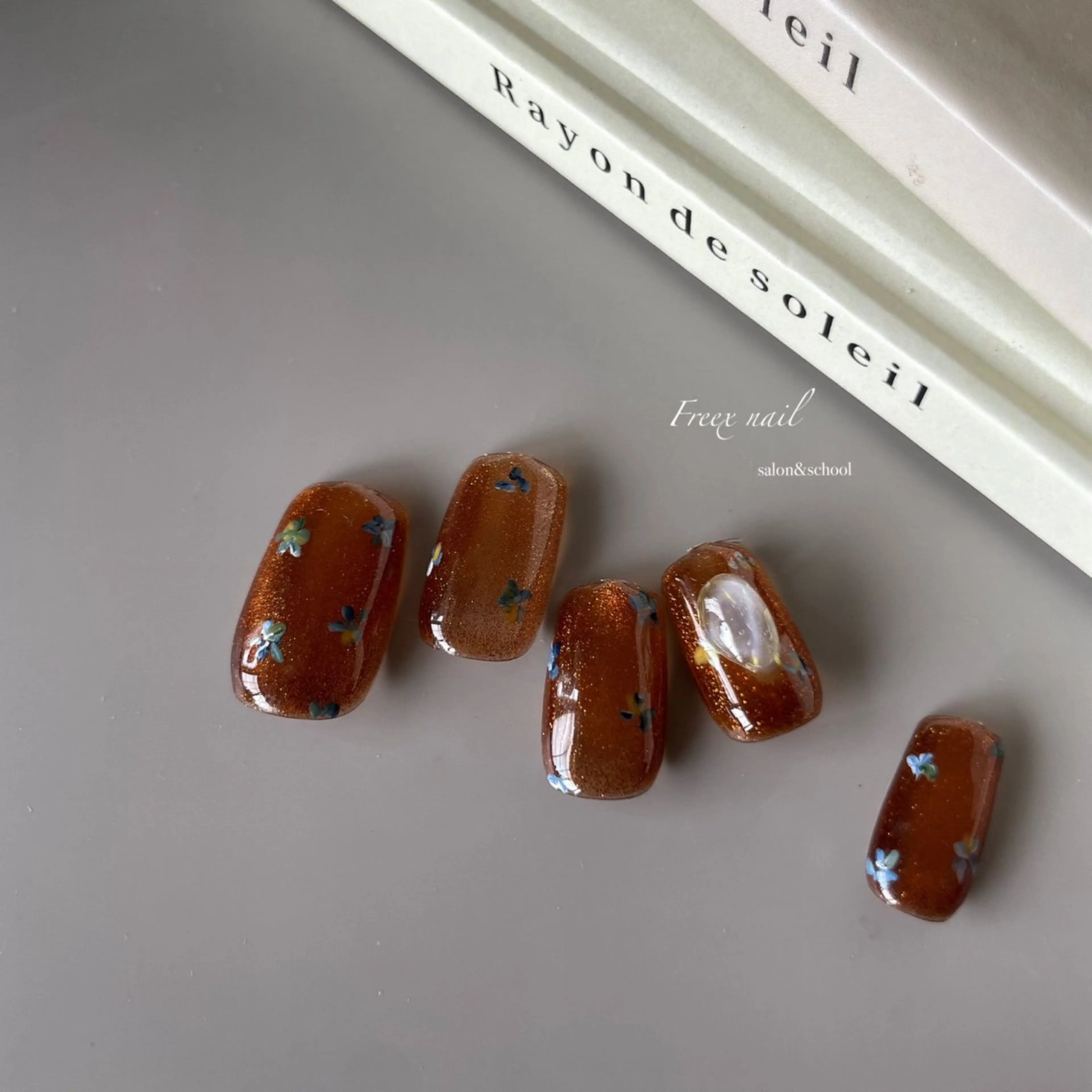 ネイル マグネットネイル 春ネイル ハンドネイル ハンドケア freex nail /ニュアンス/個性派のネイルデザイン