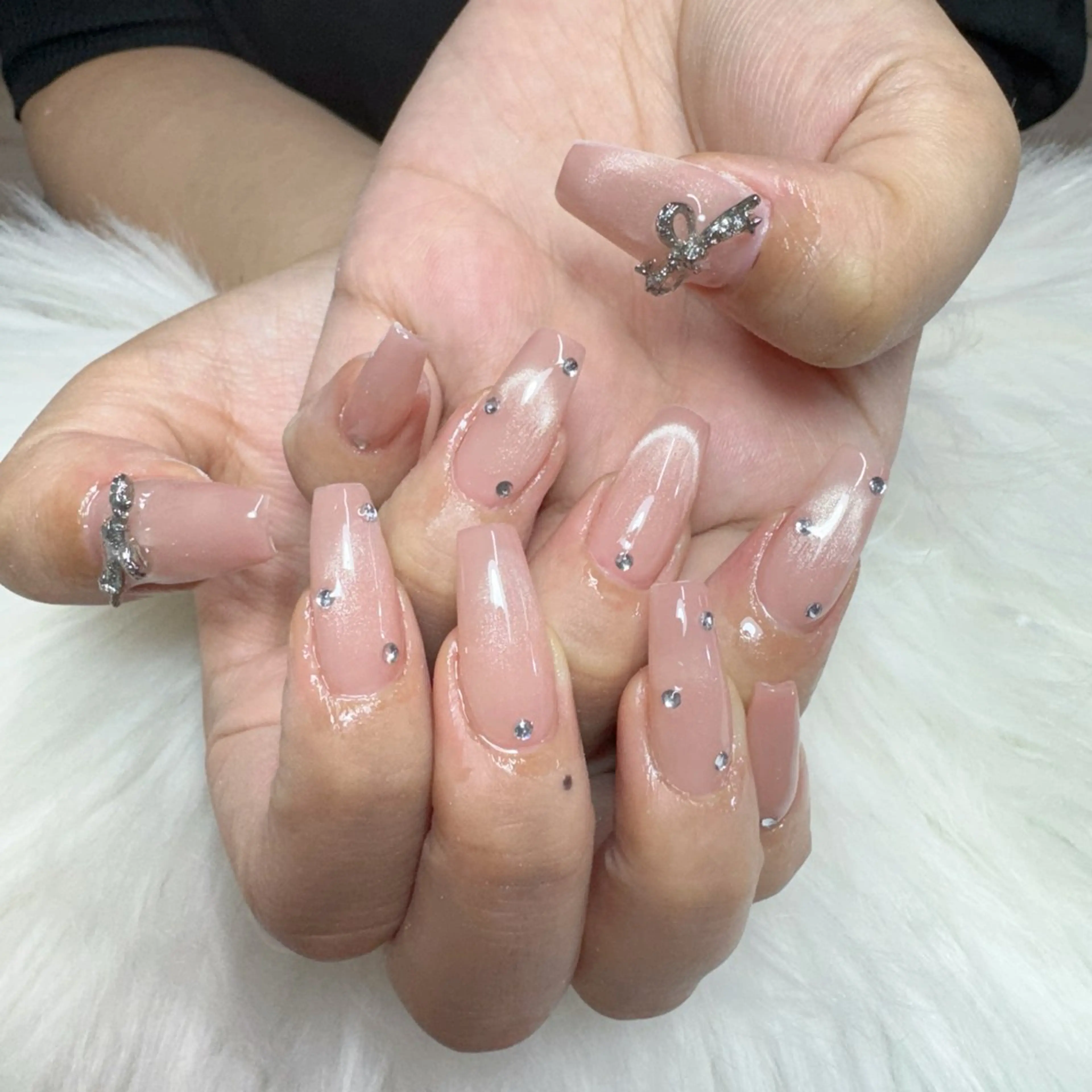 ネイル ハンドネイル 🎀nana🫧 ワンホンネイル🎀のネイルデザイン