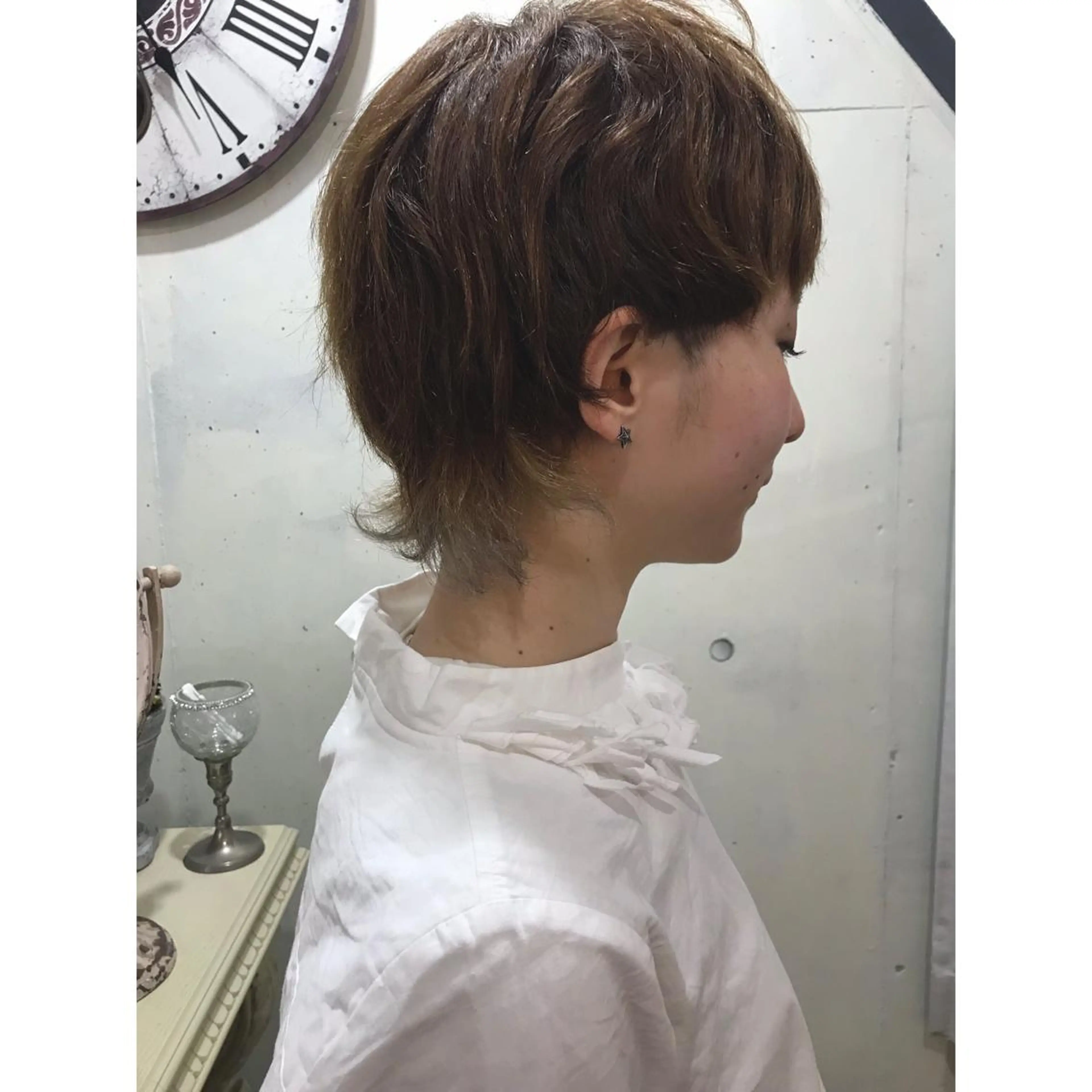 ショート カラー ヘアアレンジ ウルフカット マエダ　カズエ🫶 coronahairのヘアスタイル