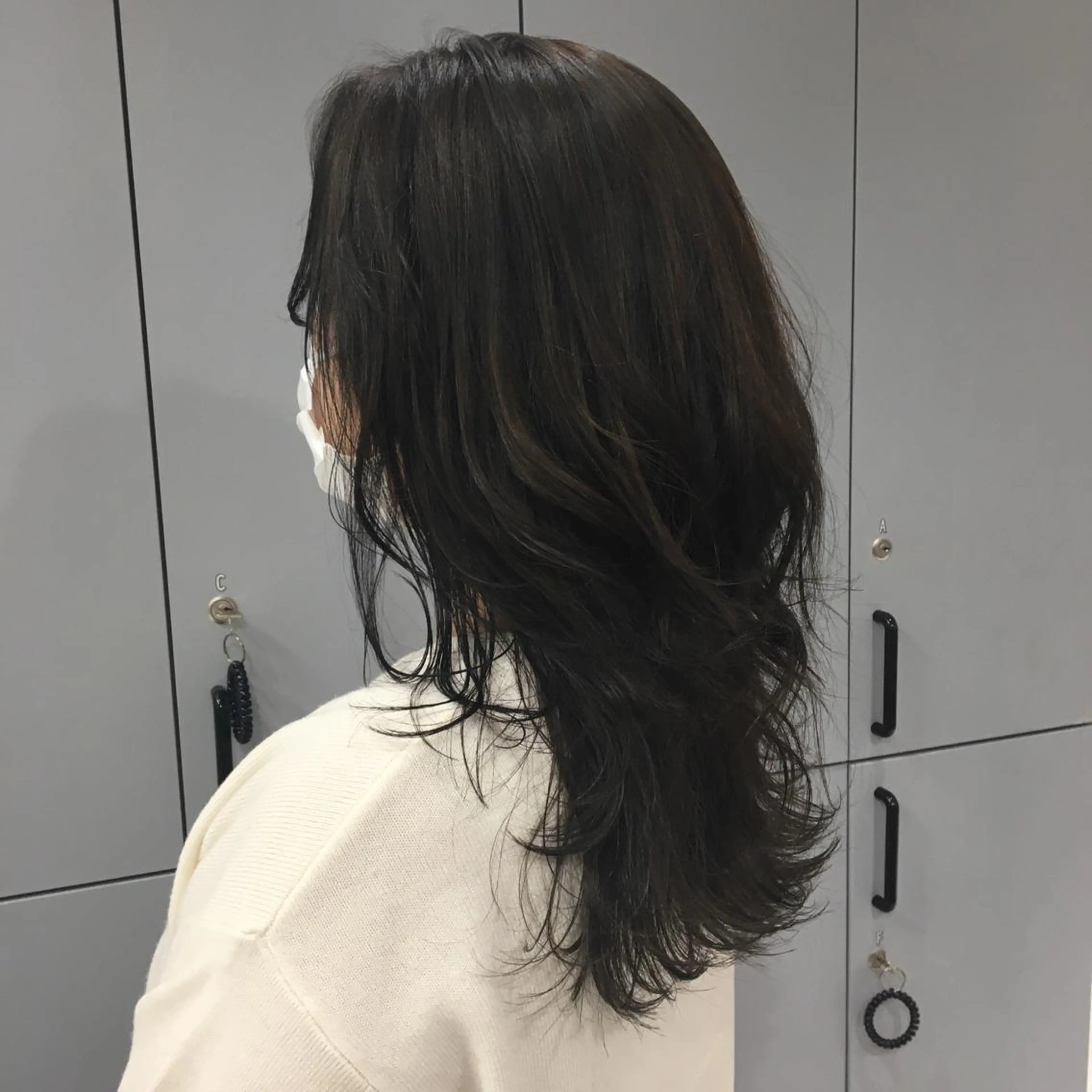 セミロング カラー オリーブカラー オレンジ カット ヘアカラー トリートメント 狩野 羅夢のヘアスタイル