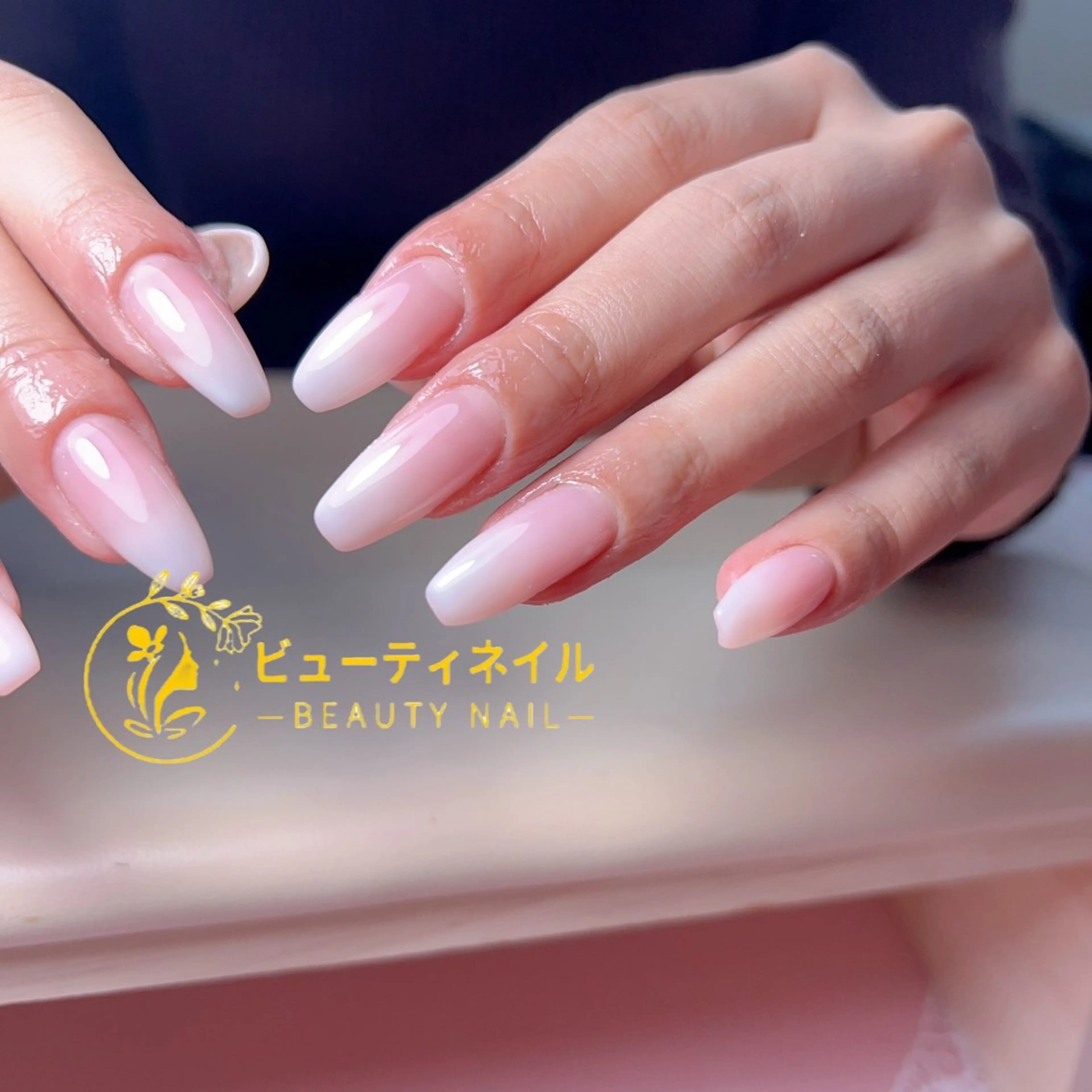 ネイル 長さ出し ジェルネイル Moonstone Salonのネイルデザイン