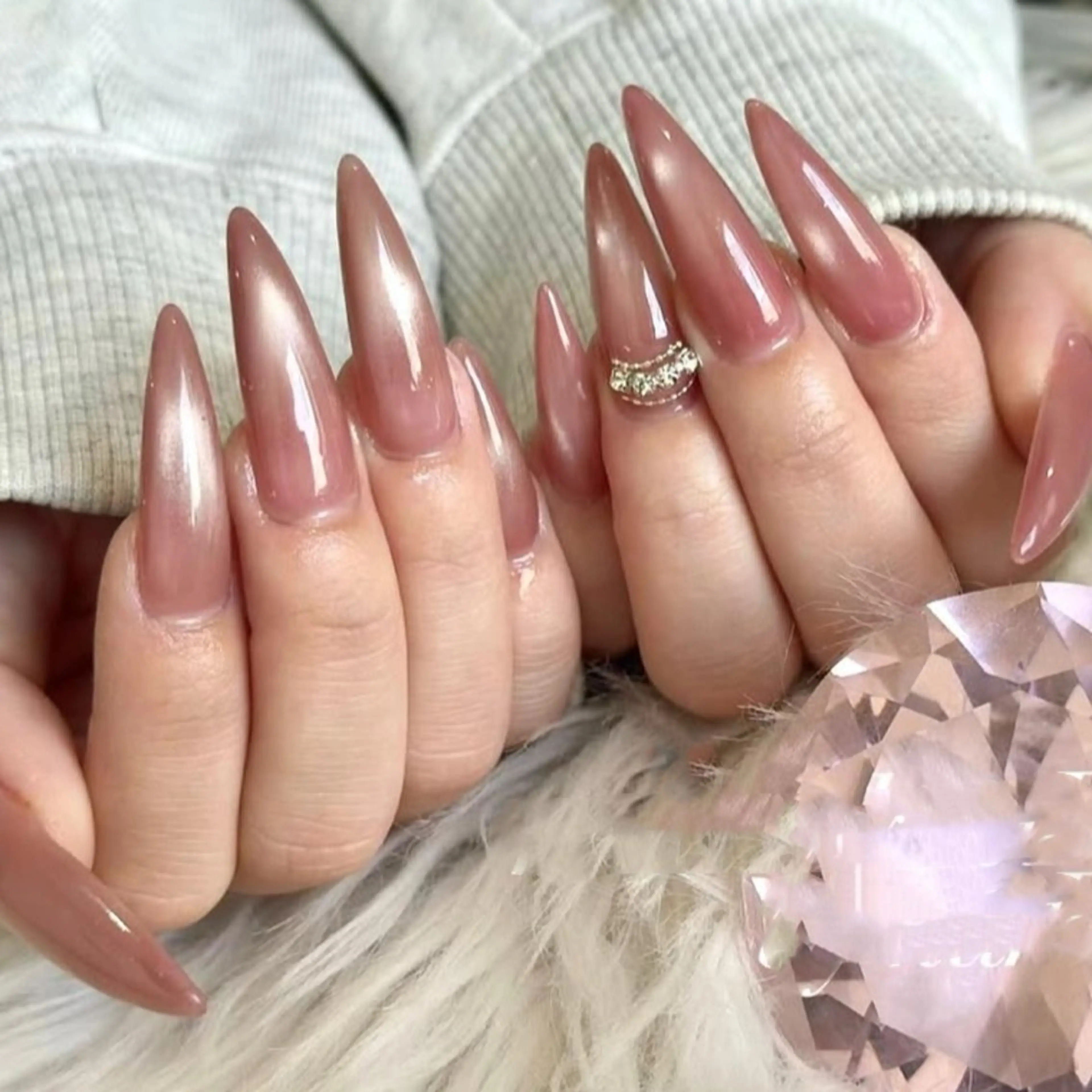 ネイル 透明感ネイル ｜mahiru.のネイルデザイン