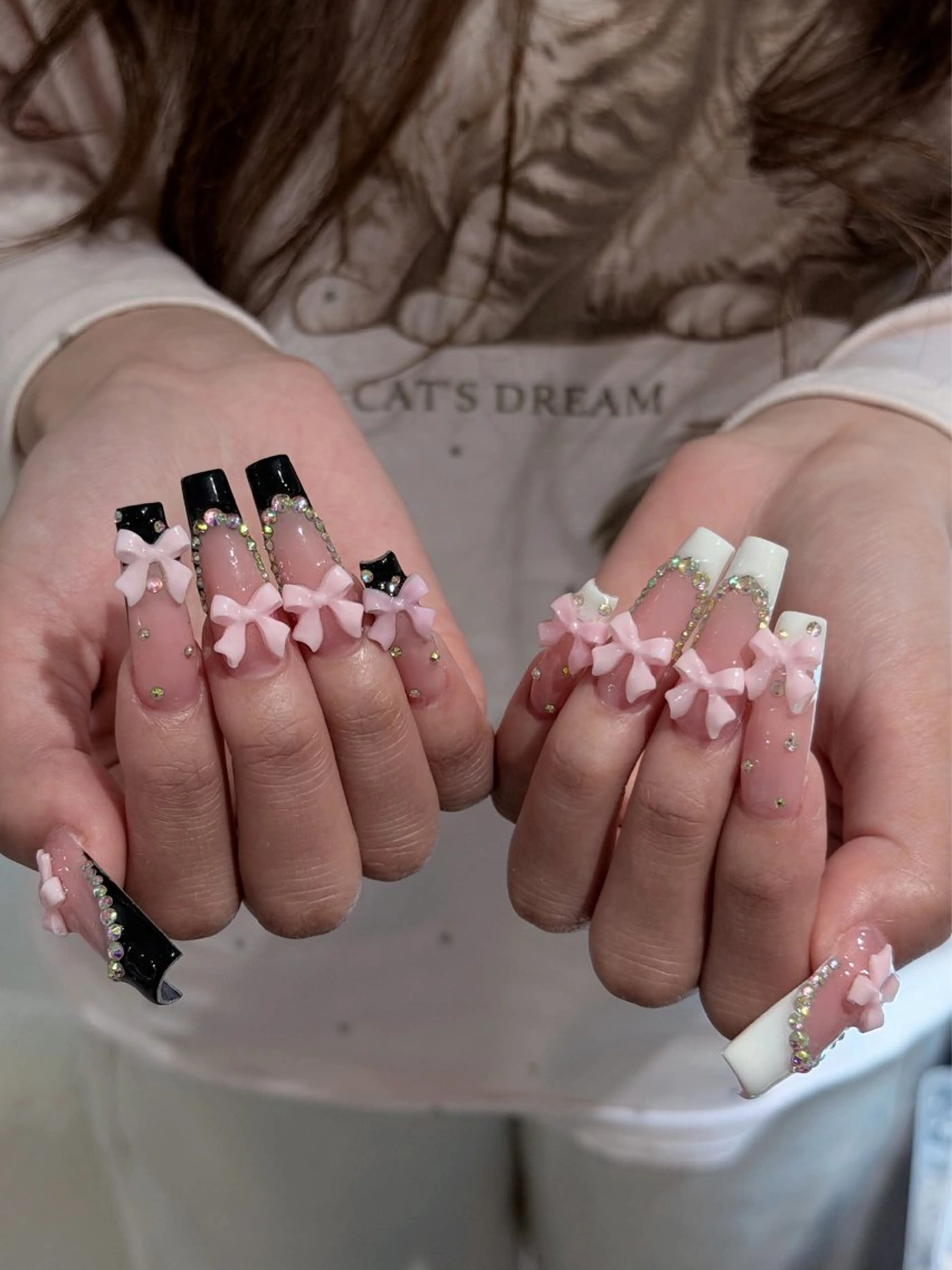 ネイル チークネイル ドット フレンチネイル グラデーション ハート ハンドネイル ハンドケア Eli Nails 新宿のネイルデザイン