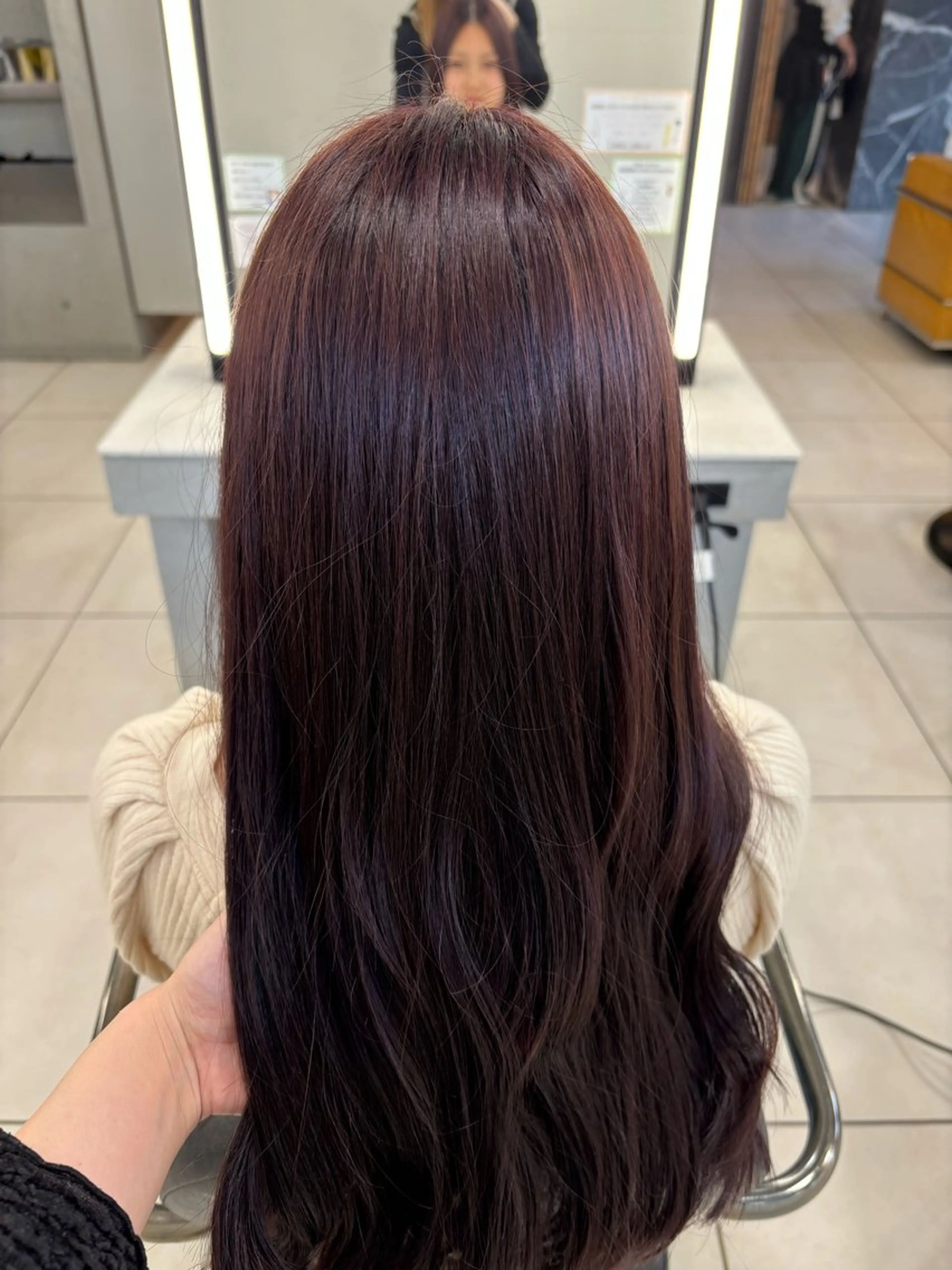 ロング カラー 小室 光瑠のヘアスタイル