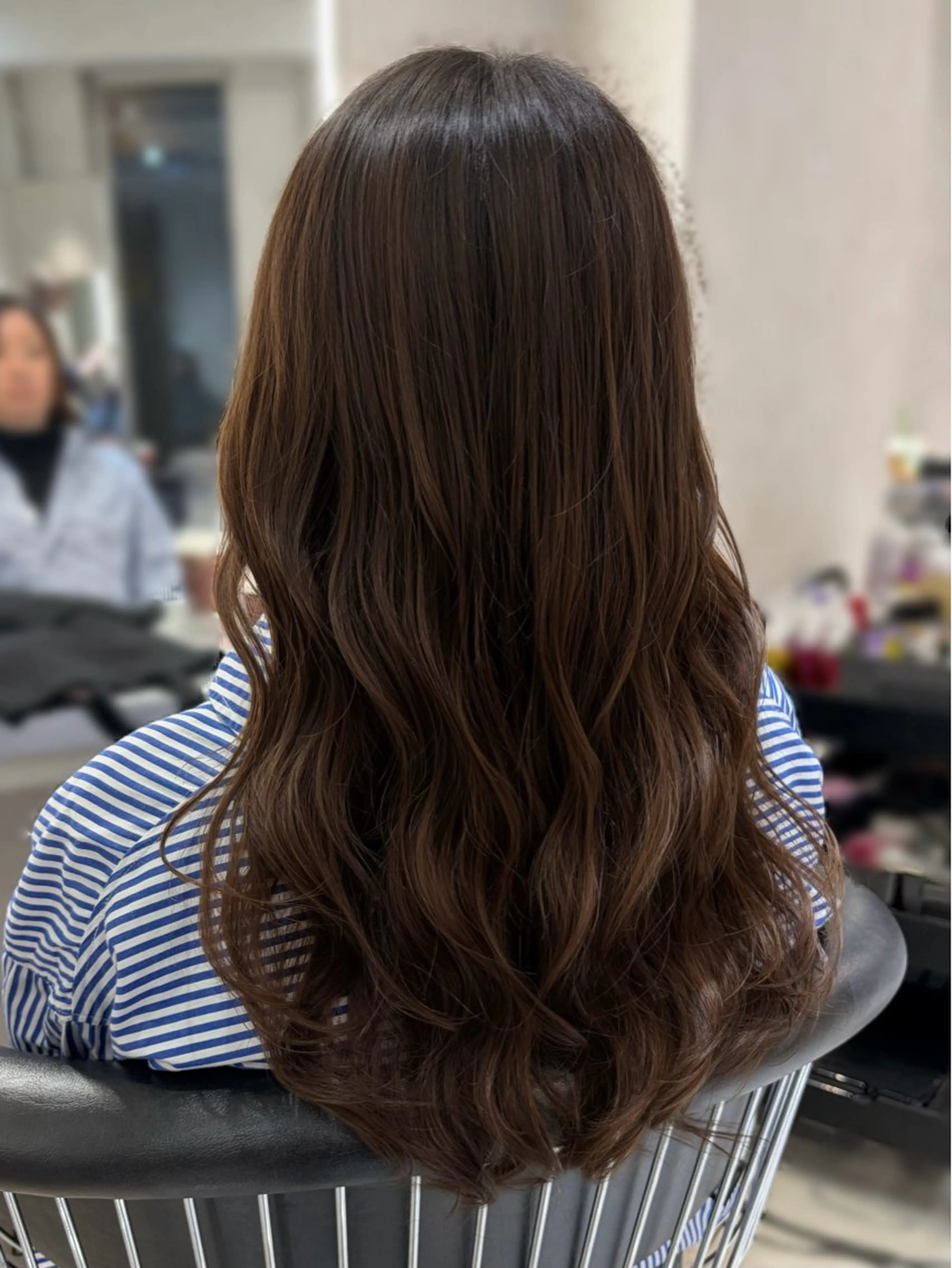 セミロング パーマ コテ巻き風パーマ💛 池袋のヘアスタイル