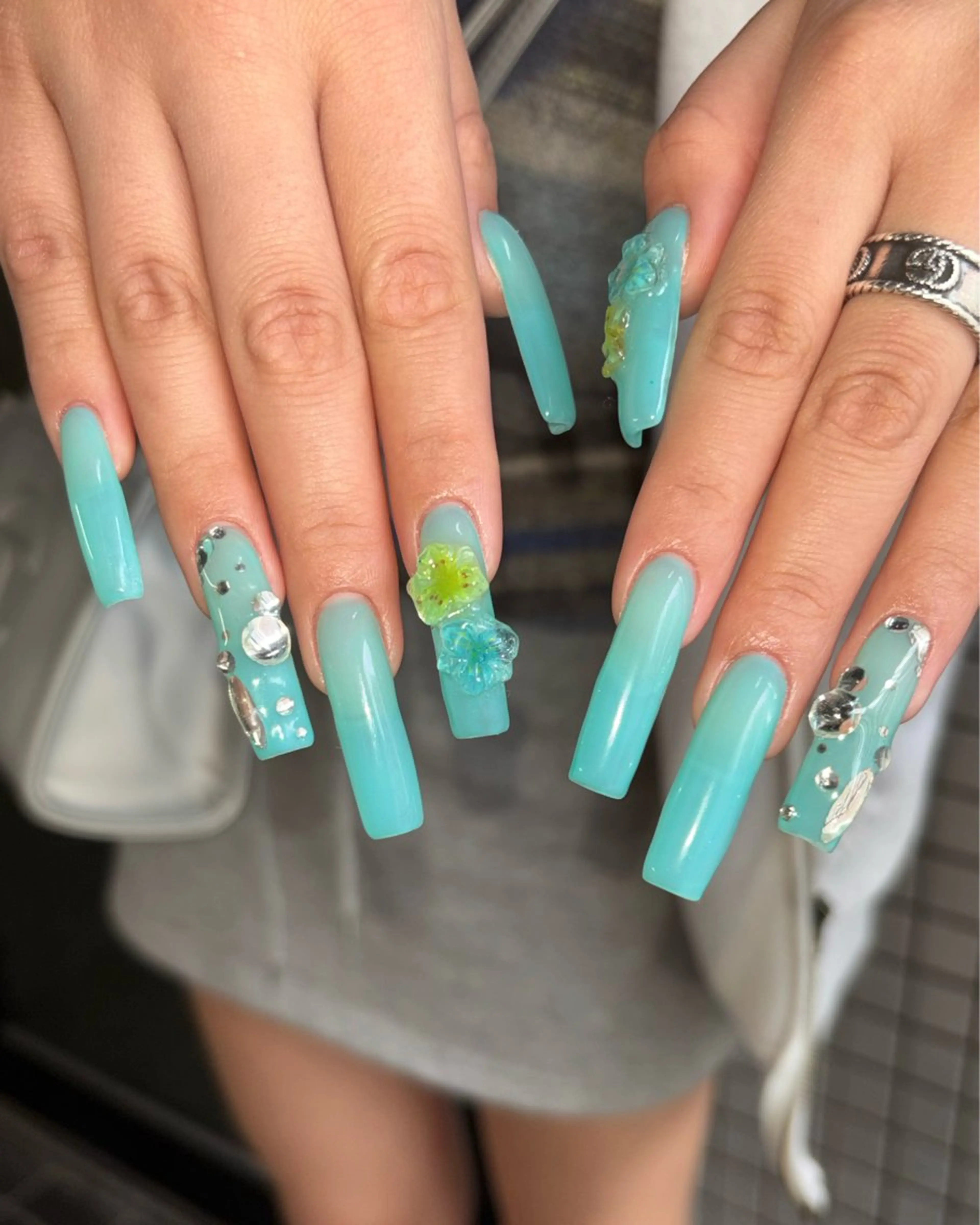 ネイル ハンドネイル 🪐富島彩夏 /海外nail🪐のネイルデザイン