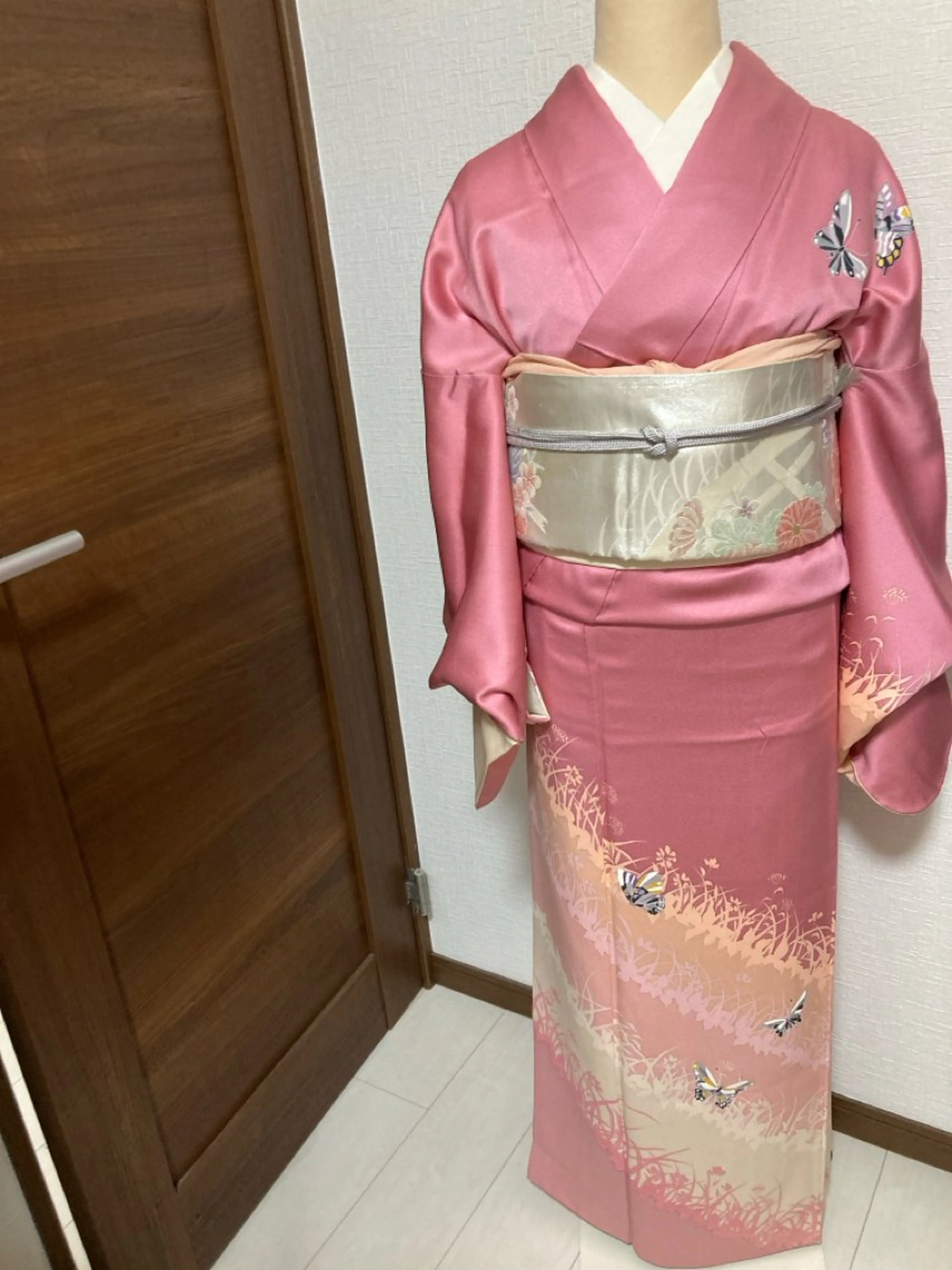 7歳女児 🌺親子ヘアセットと着付け(早朝料金込み)作り帯。 手結びの帯の場合は➕¥2200の写真