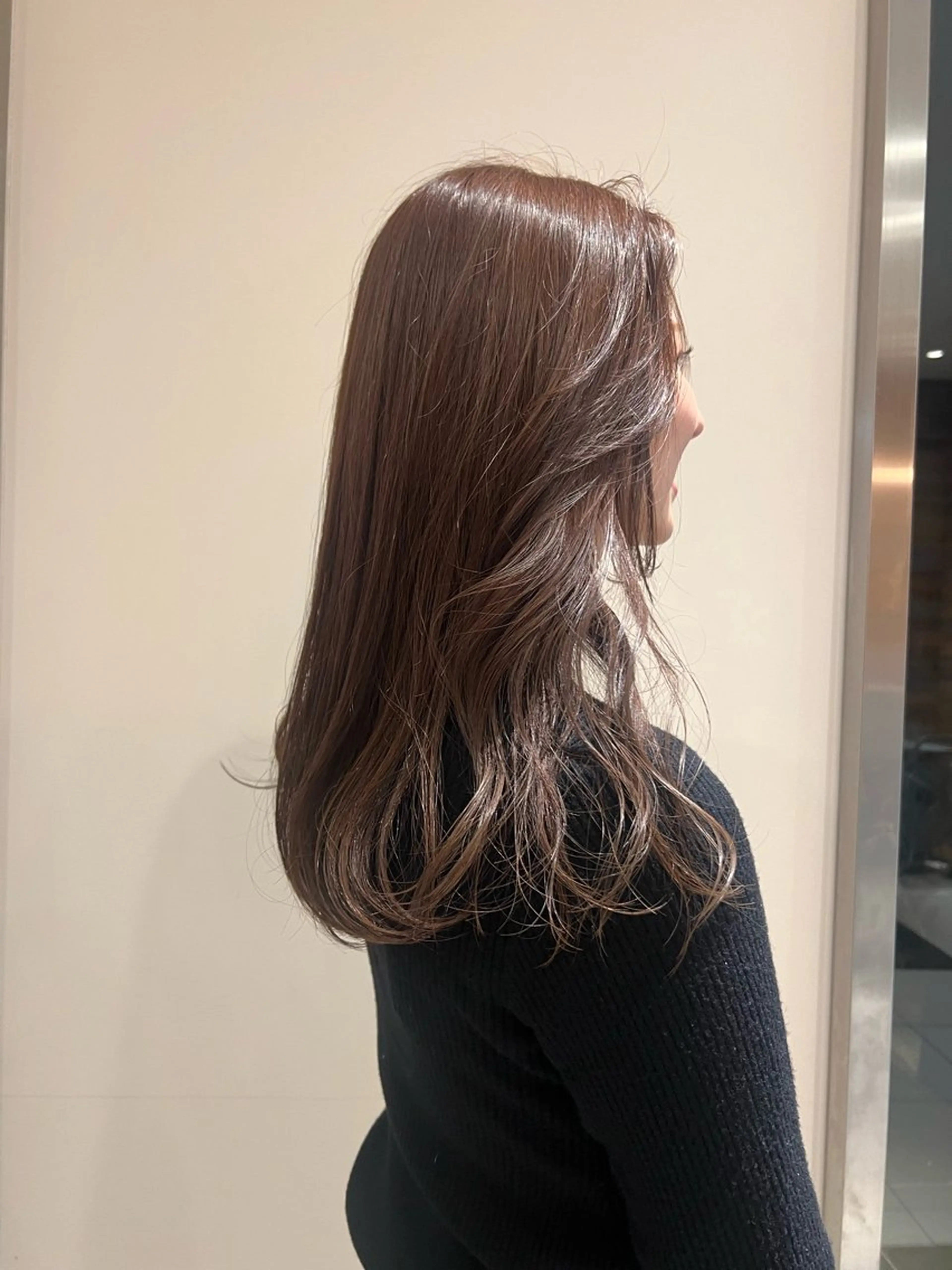 カラー hiyori /ハイトーンカラーのヘアスタイル