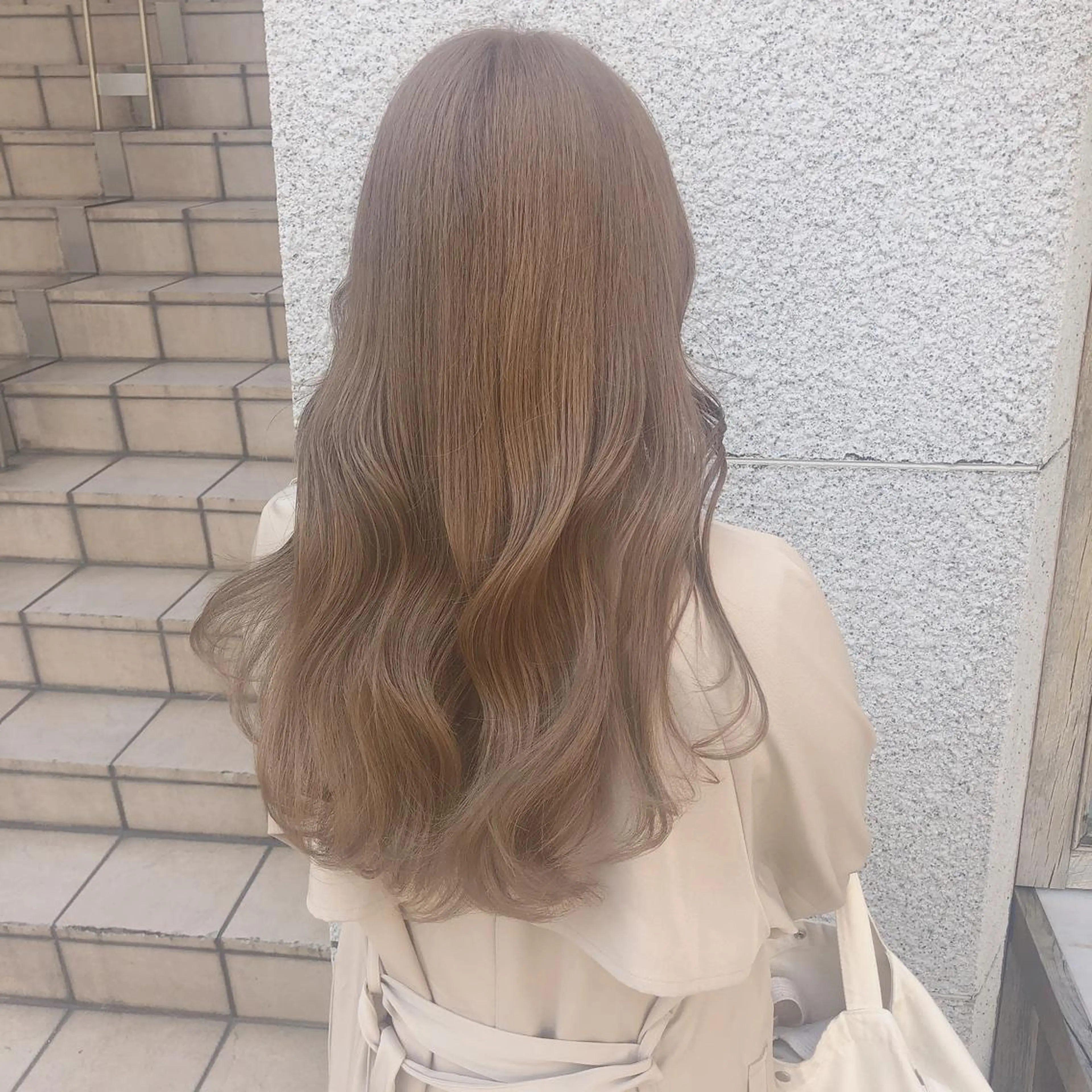 ロング カラー ザクザクレイヤー 🍀/ブリーチ/小田のヘアスタイル