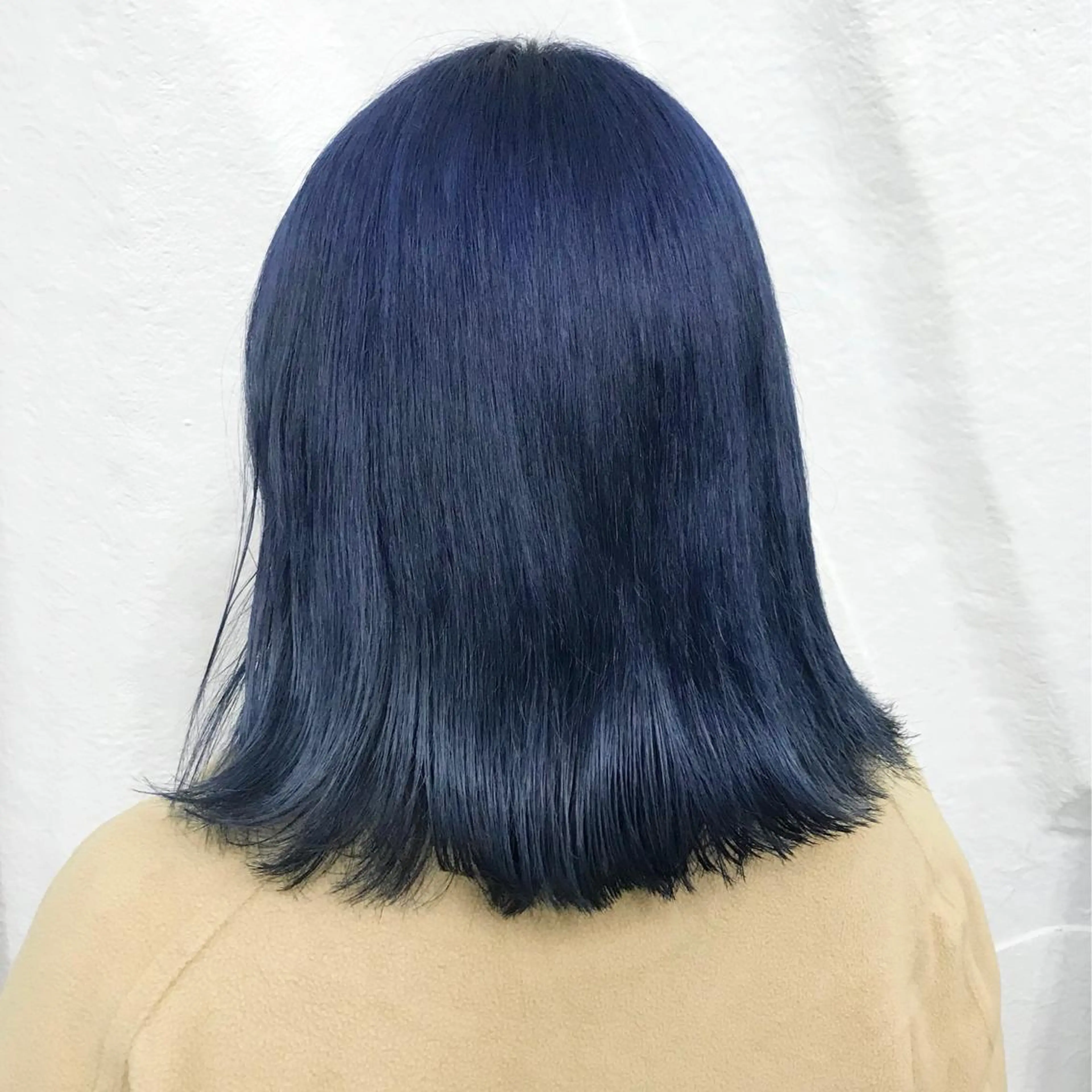 ミディアム カラー ブリーチ ブルーカラー ネイビーカラー K-POP好き美容師 🇰🇷Kai.Yのヘアスタイル