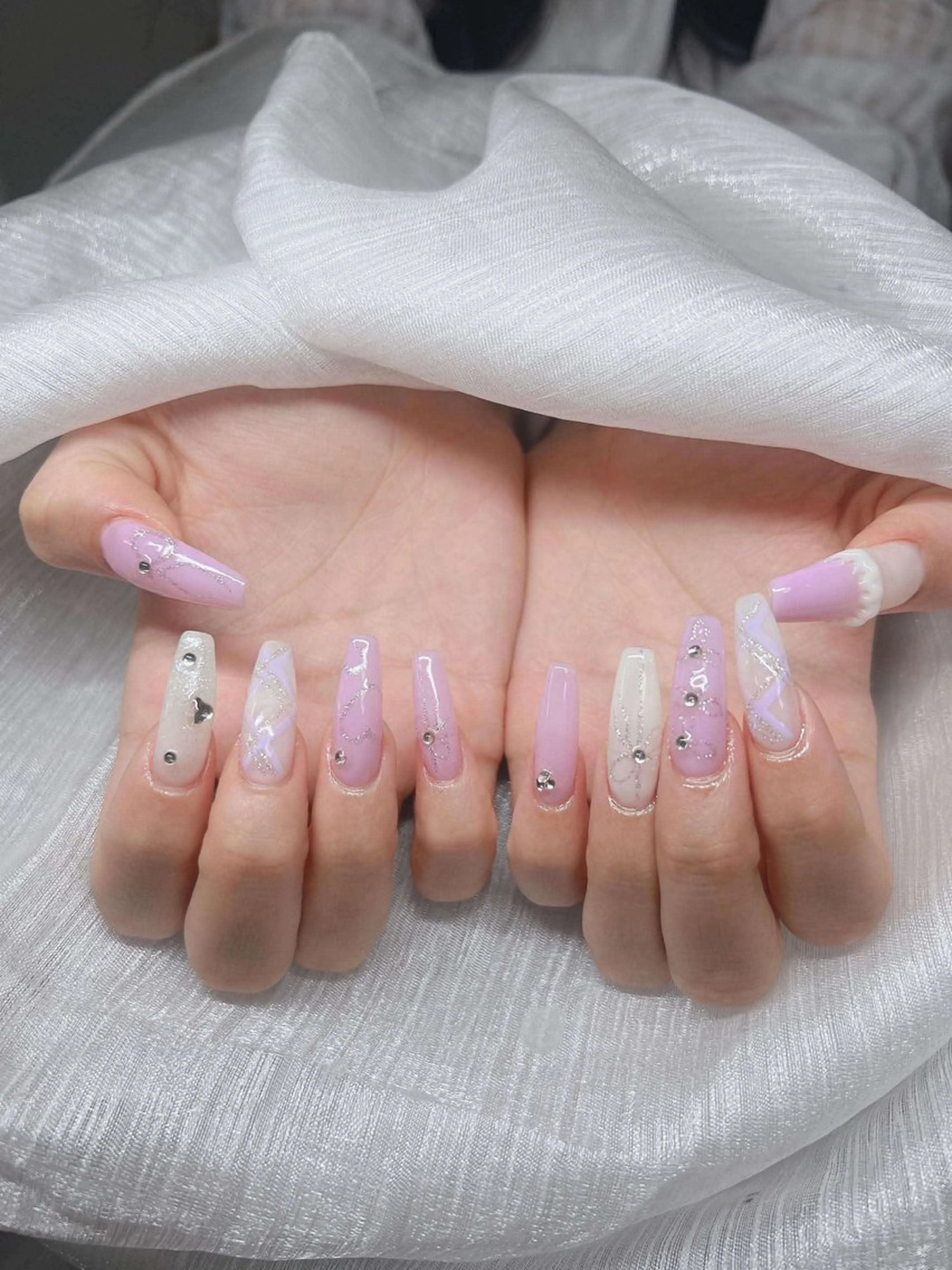 ネイル オーロラネイル チークネイル 長さ出し フットネイル フレンチネイル Lee Nails チップ長さだし専門店のネイルデザイン