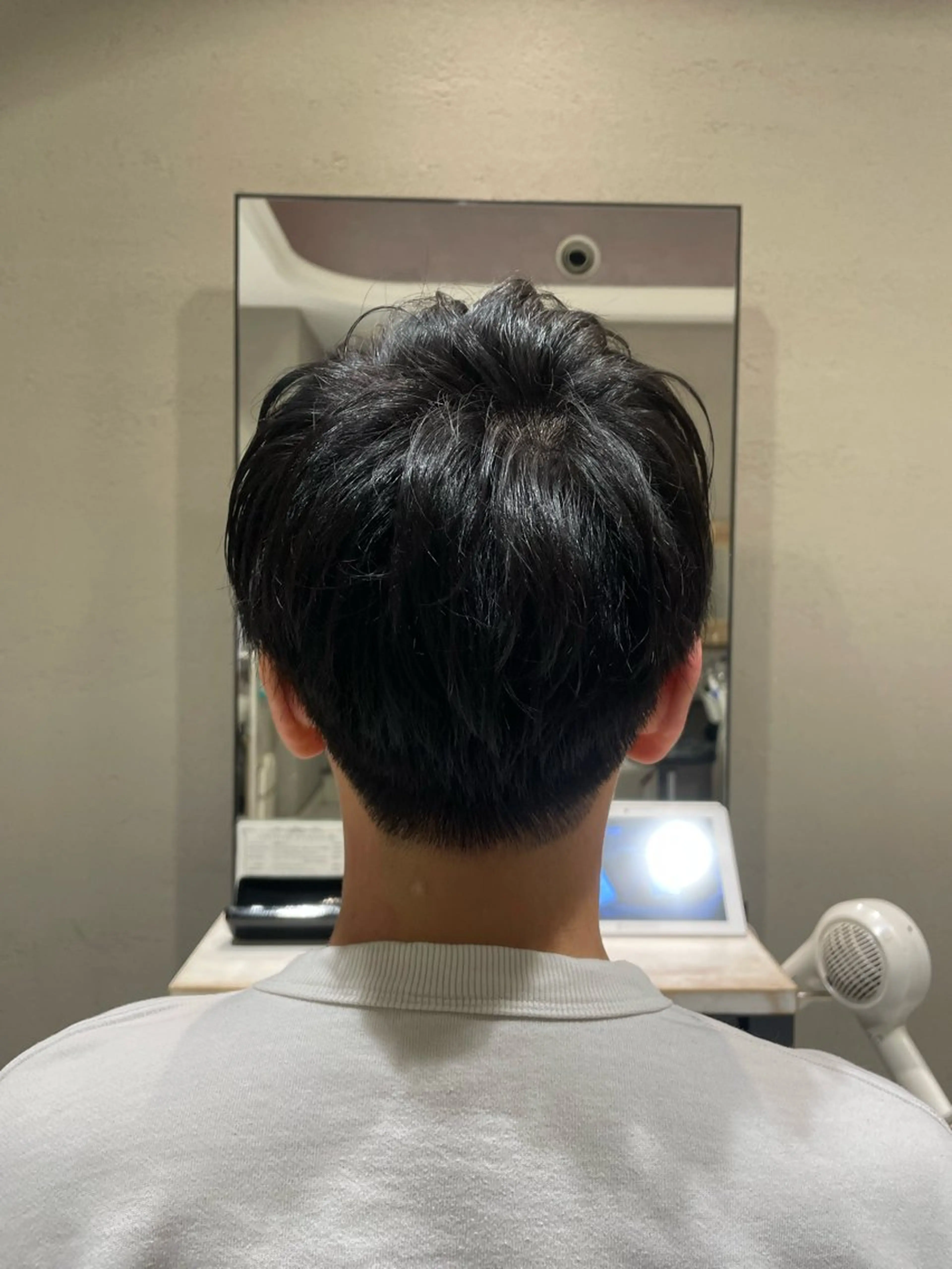 メンズ 頭から整える美容師 松田のヘアスタイル