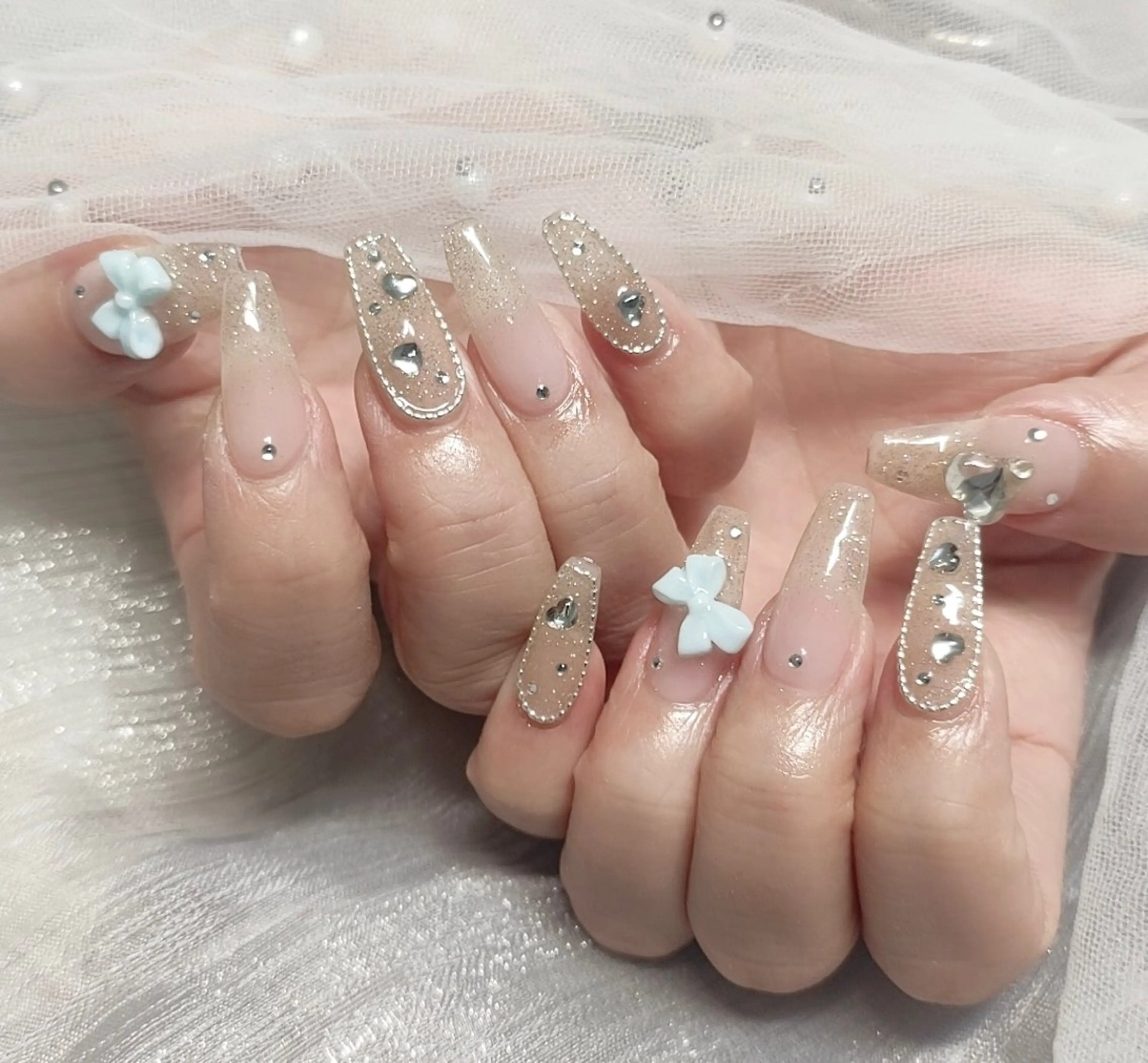 ネイル ハンドネイル &ME ネイルサロンのネイルデザイン