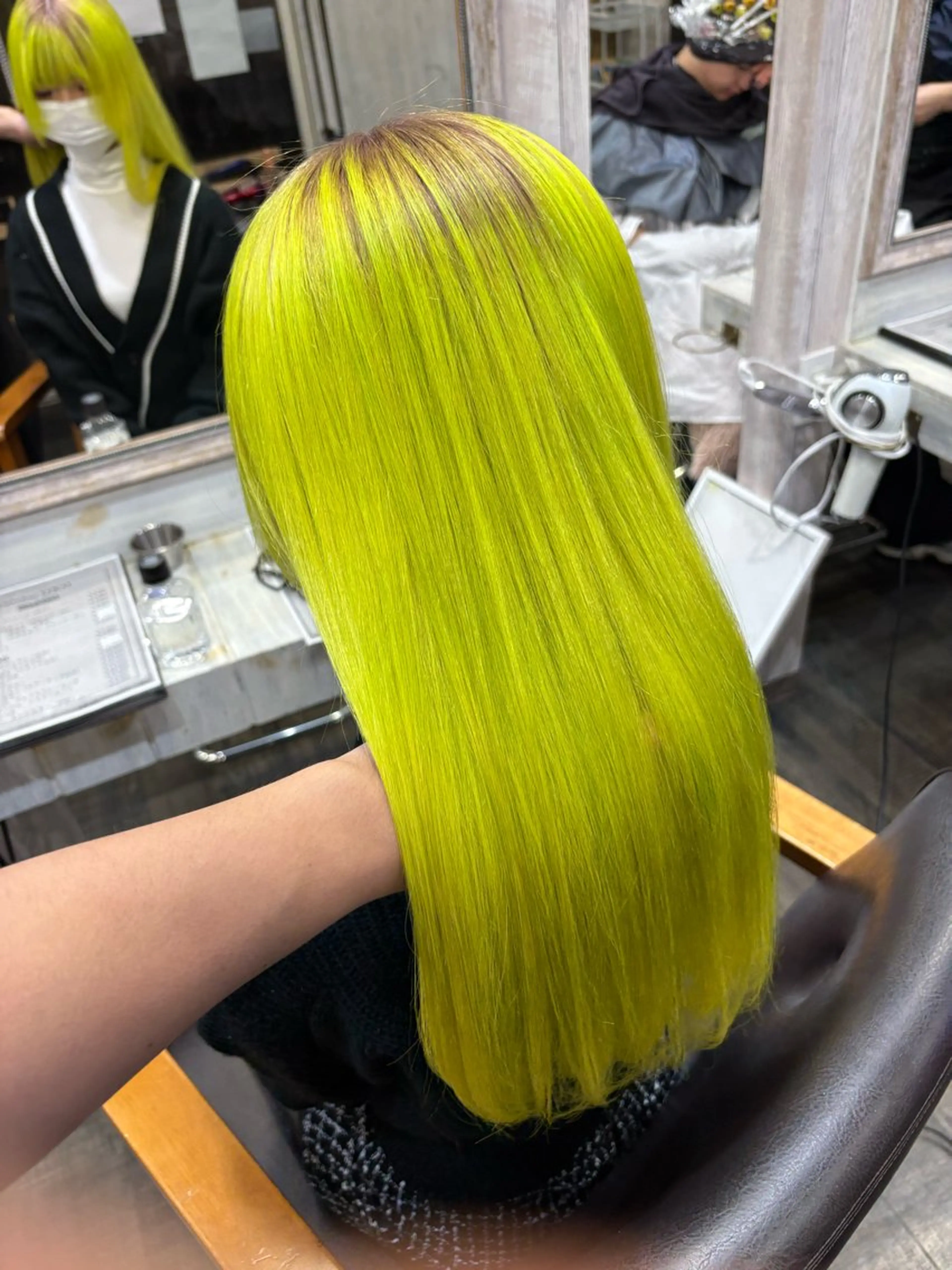 セミロング シールエクステ イエローカラー エクステ レイヤーカット ヘアカラー トリートメント LOCO/ Koukiのヘアスタイル